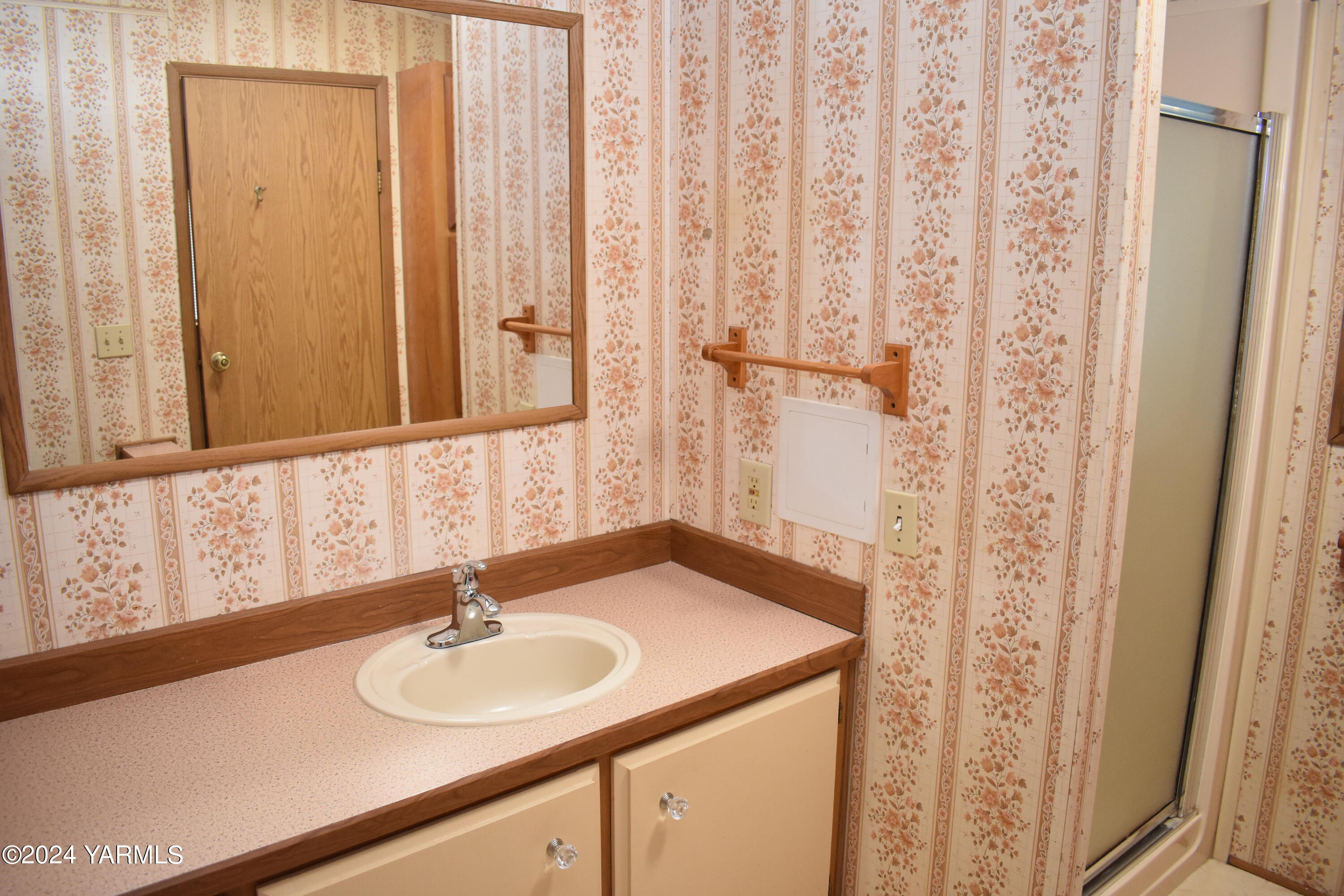 55 W Washington Ave Unit: 43