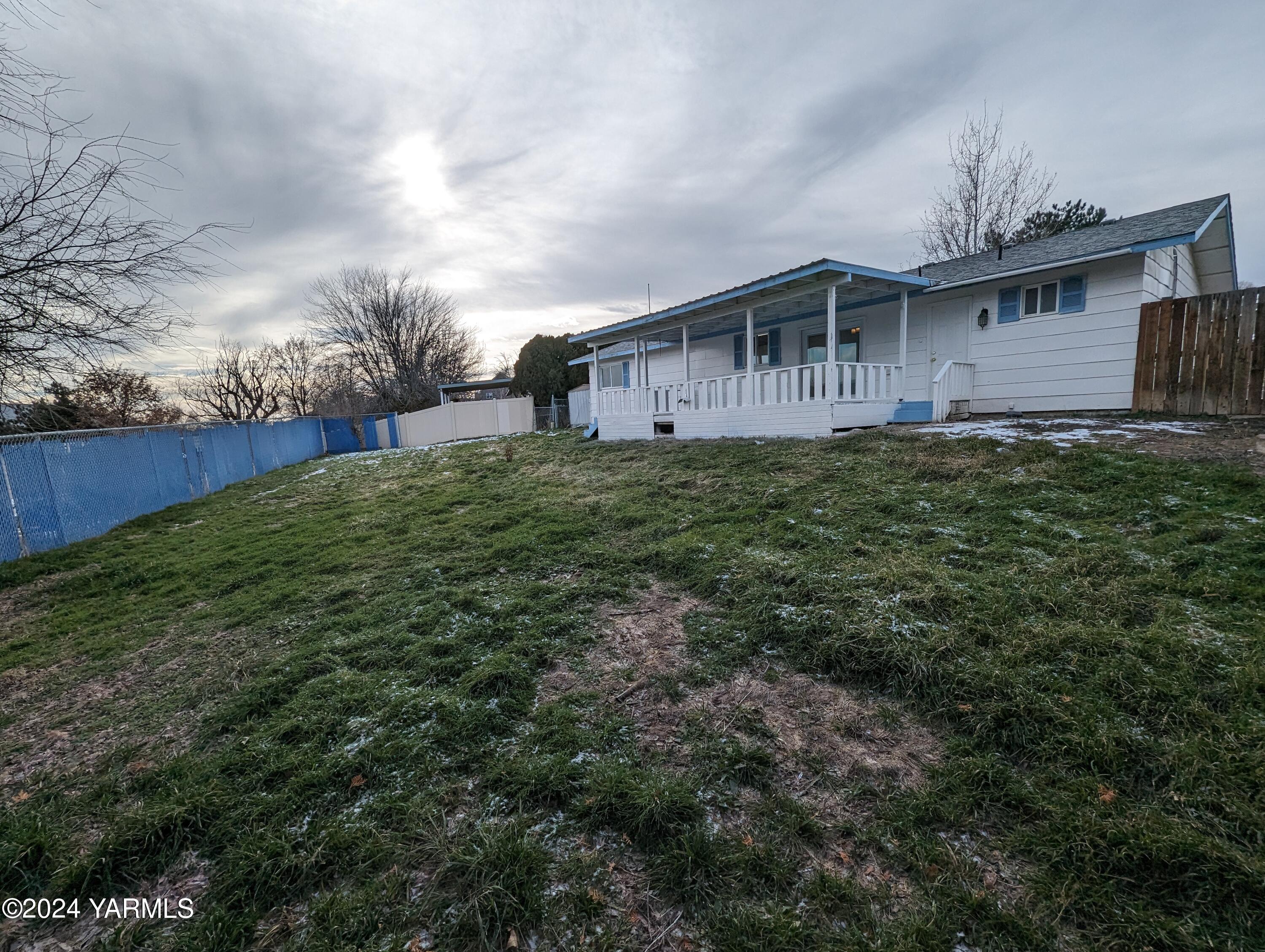 703 Daugherty Pl