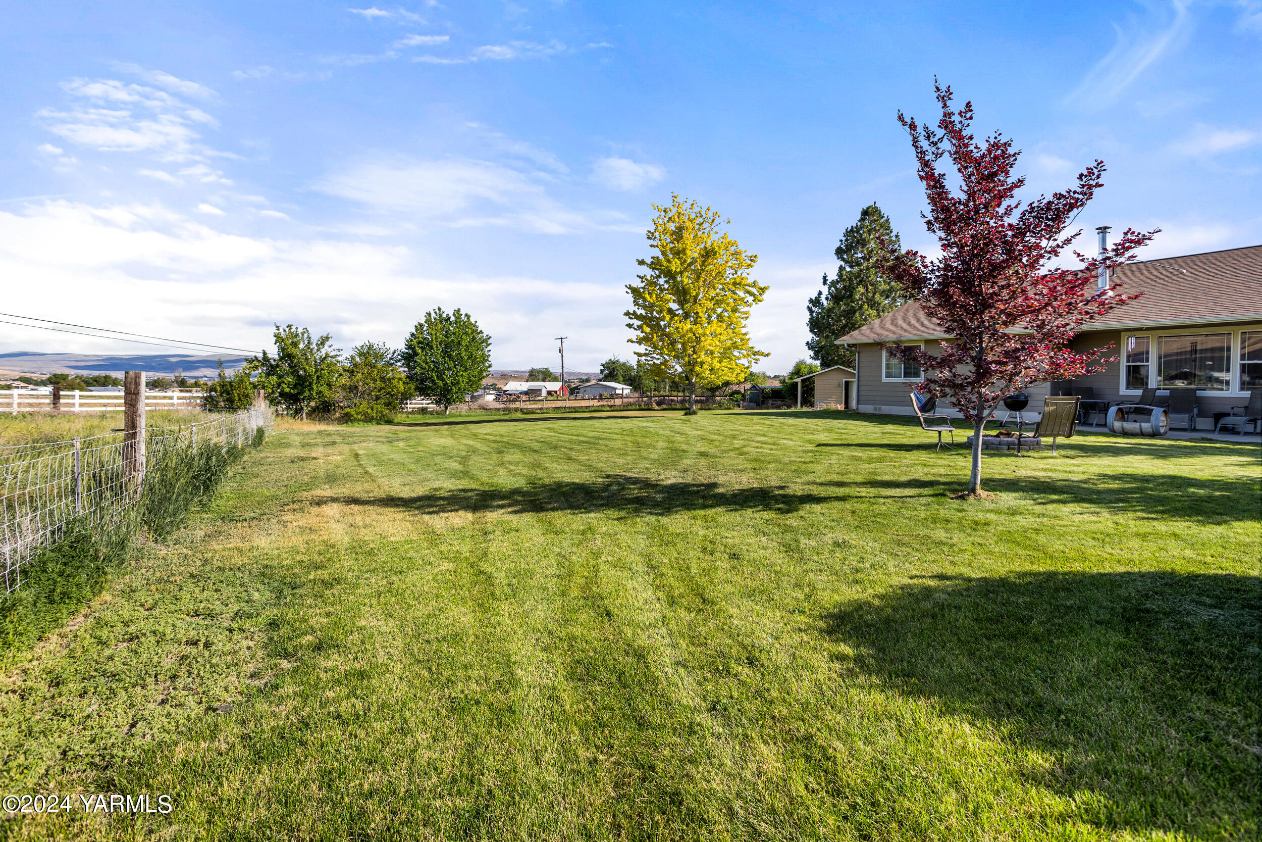 171 E Sinclair Ln