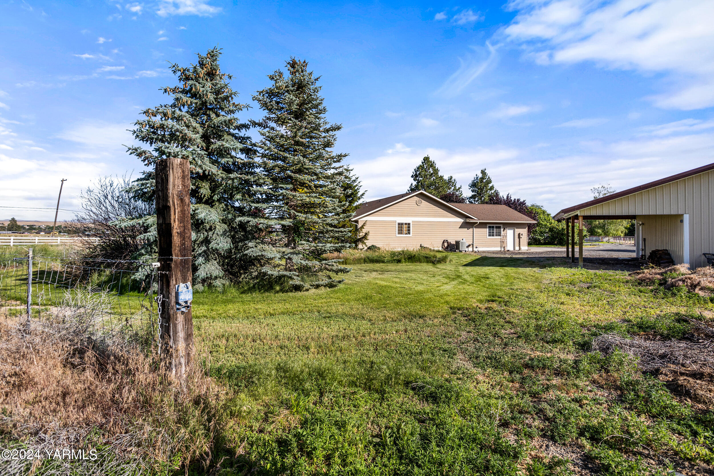 171 E Sinclair Ln