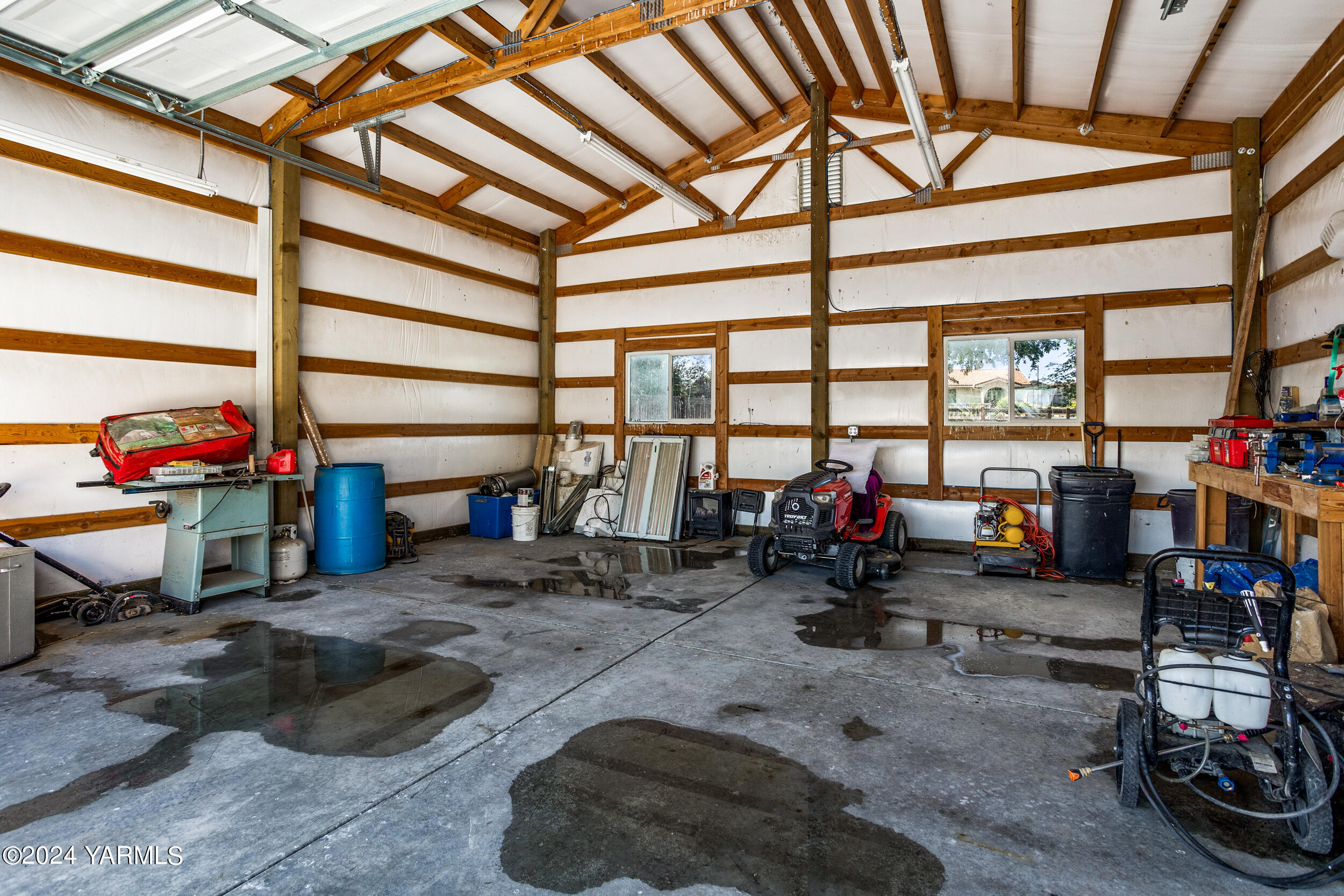 171 E Sinclair Ln