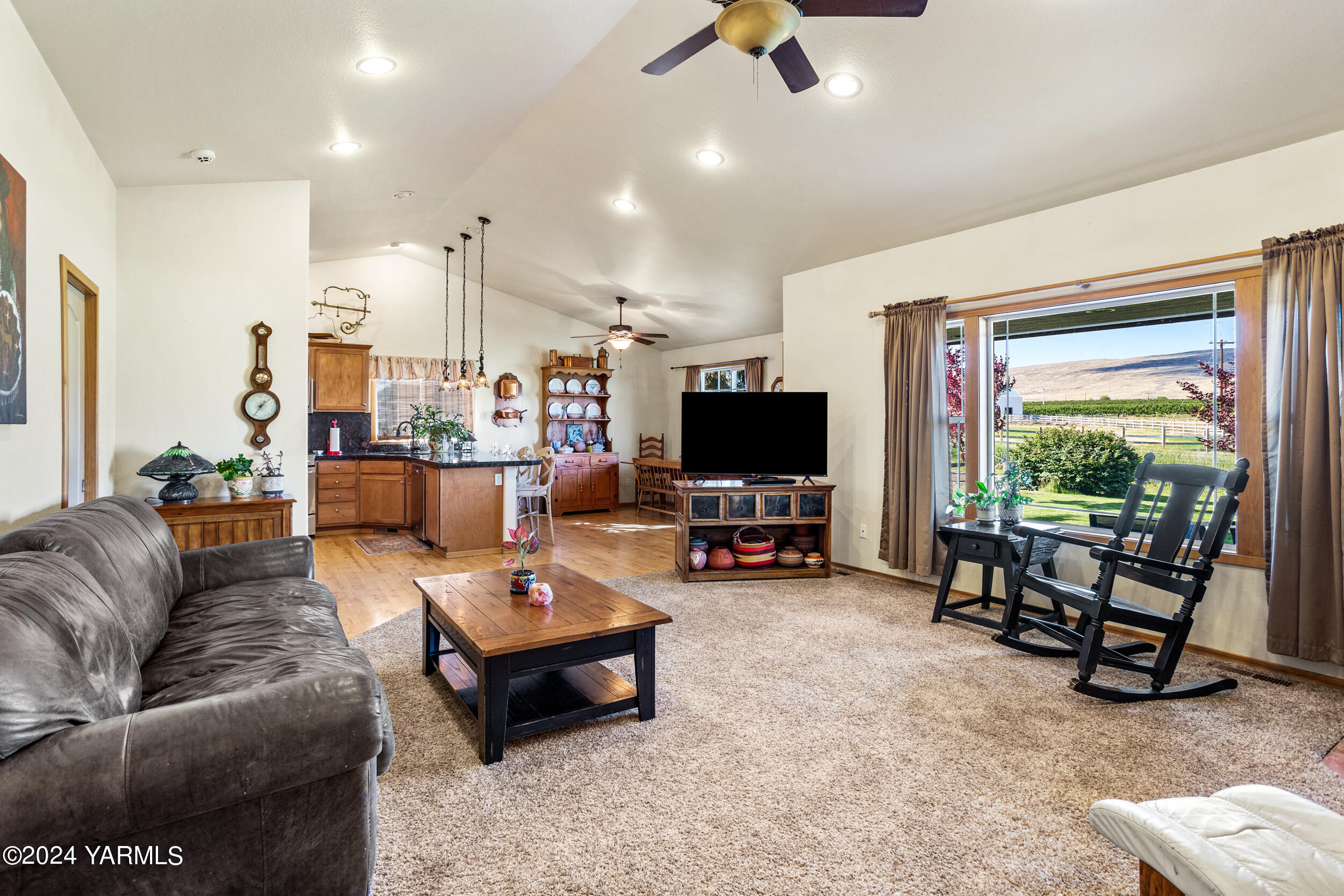 171 E Sinclair Ln