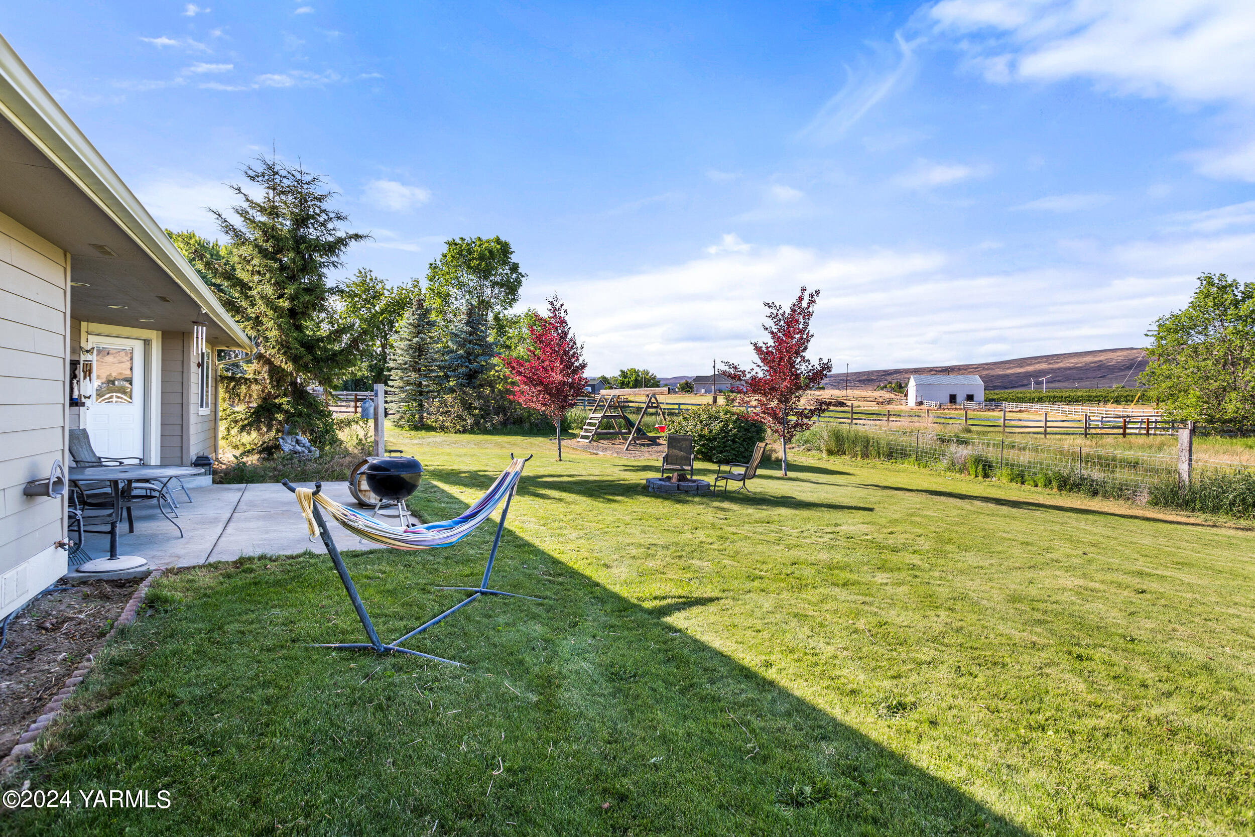 171 E Sinclair Ln