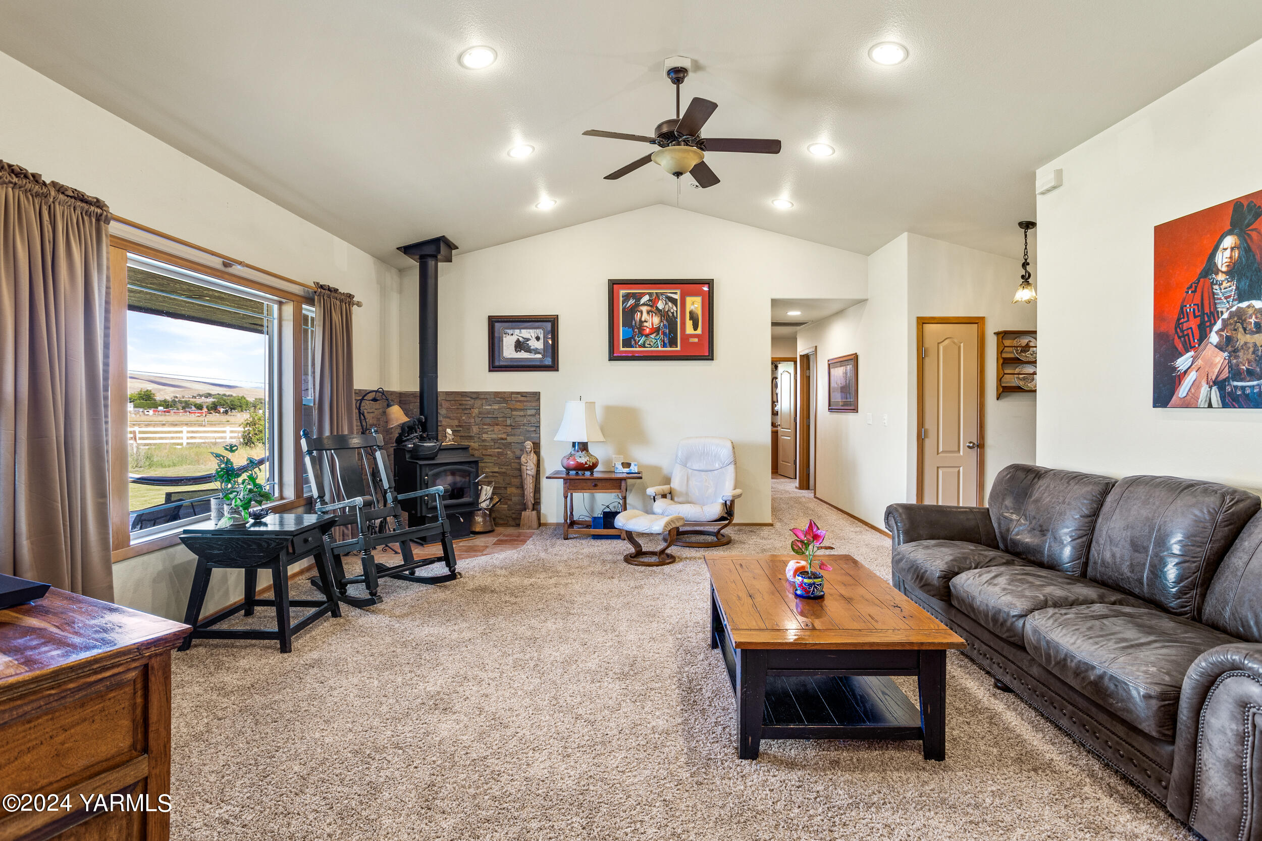 171 E Sinclair Ln