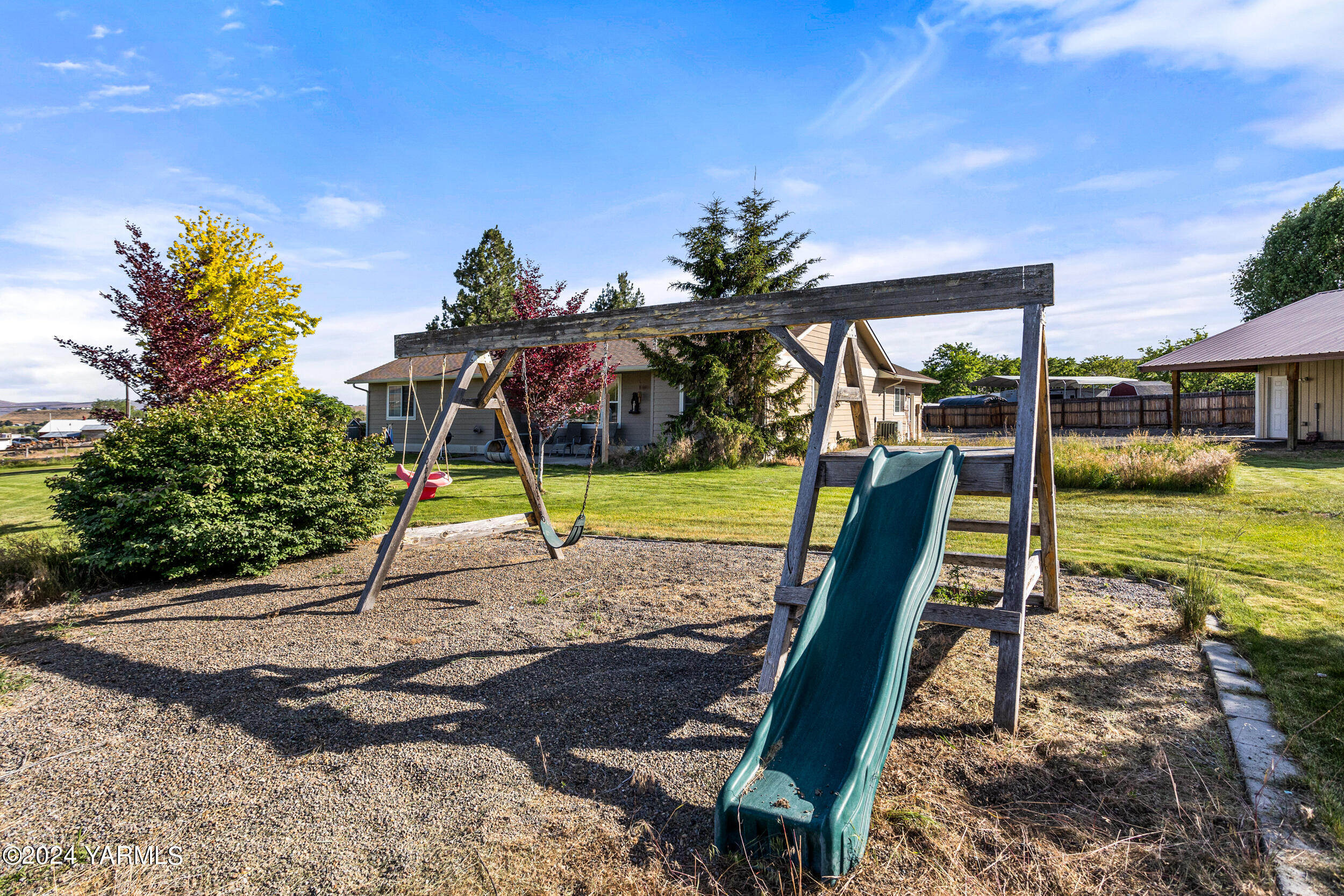 171 E Sinclair Ln