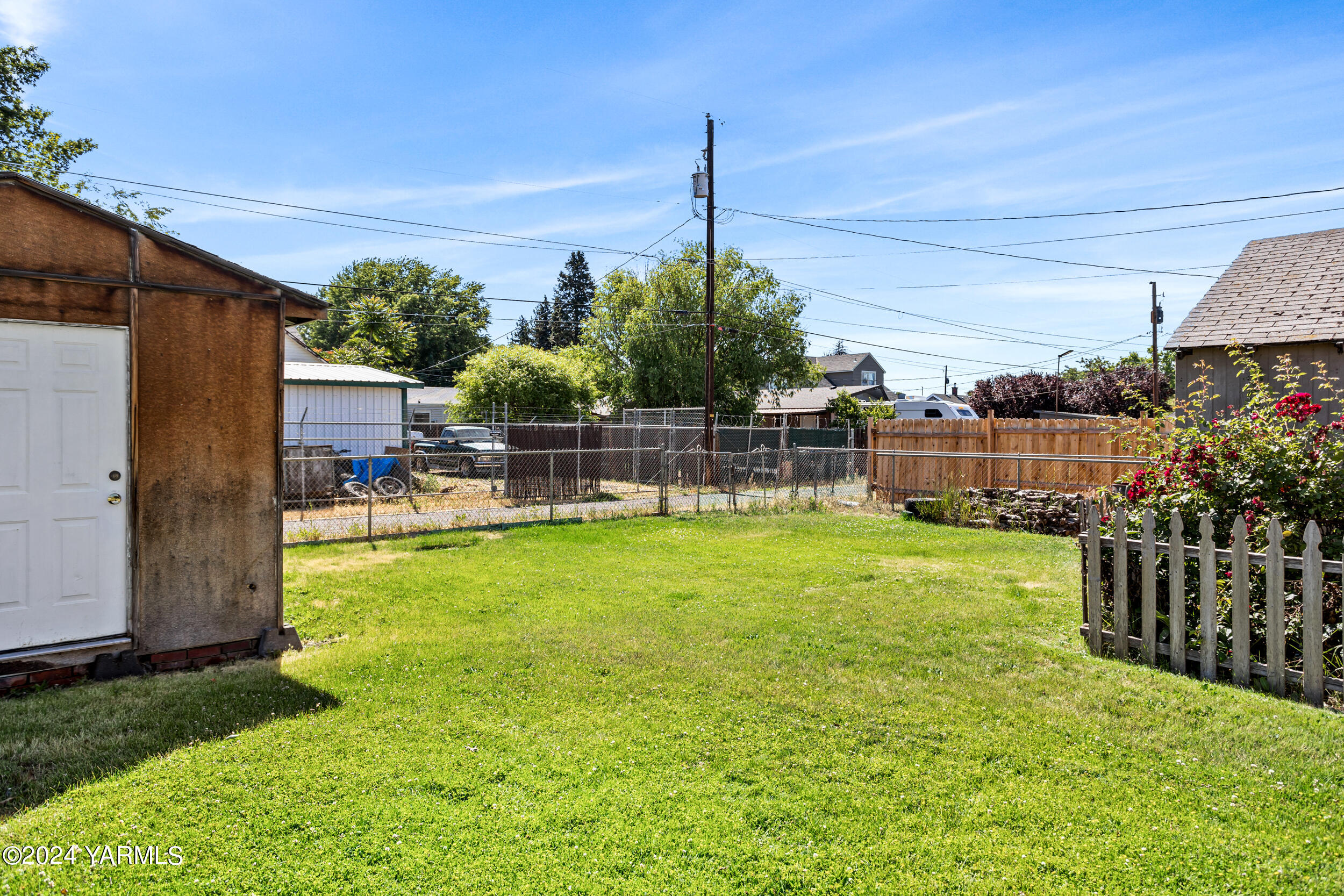 1203 Queen Ave