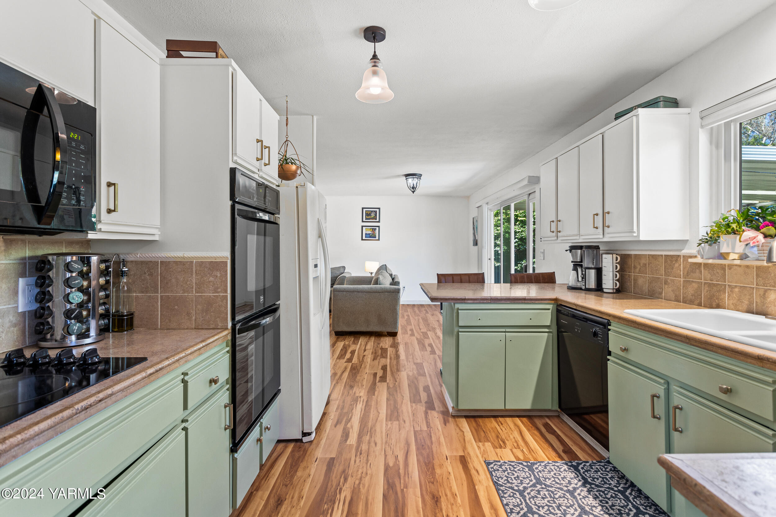 207 N 86th Ave