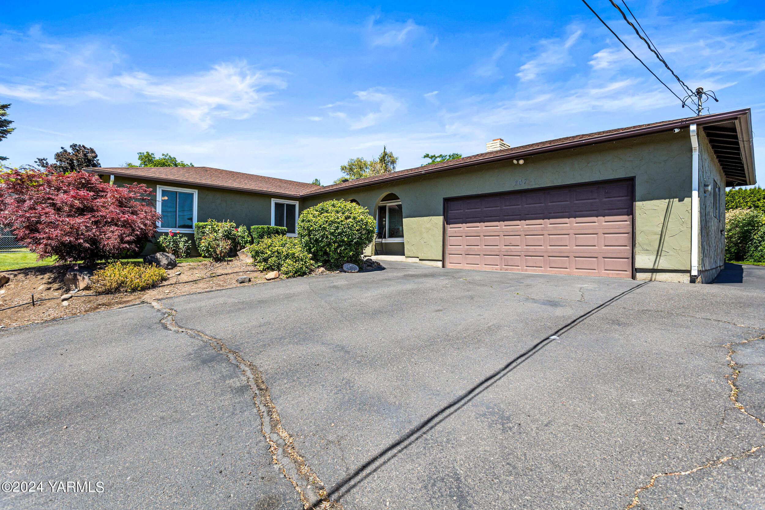 207 N 86th Ave