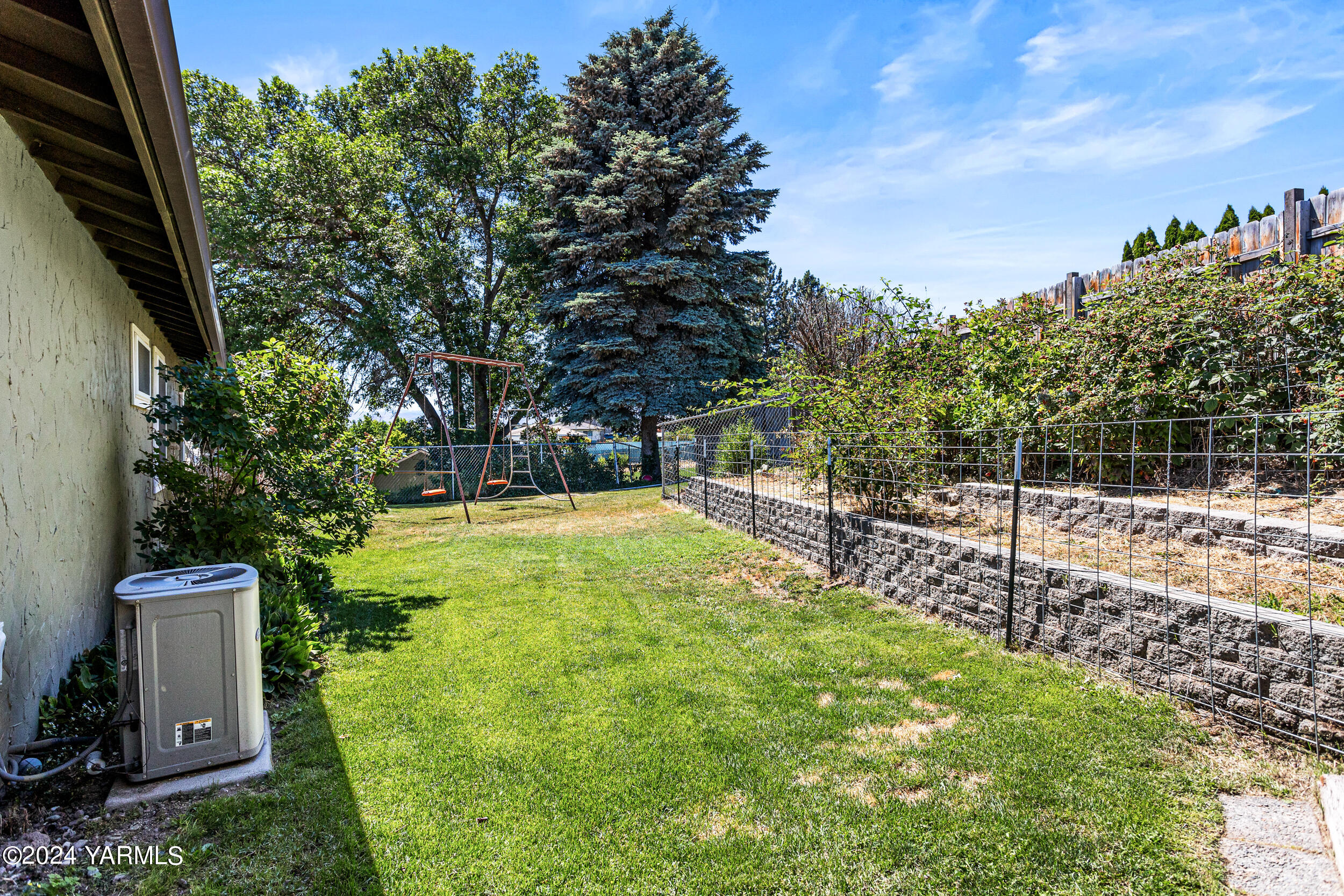 207 N 86th Ave