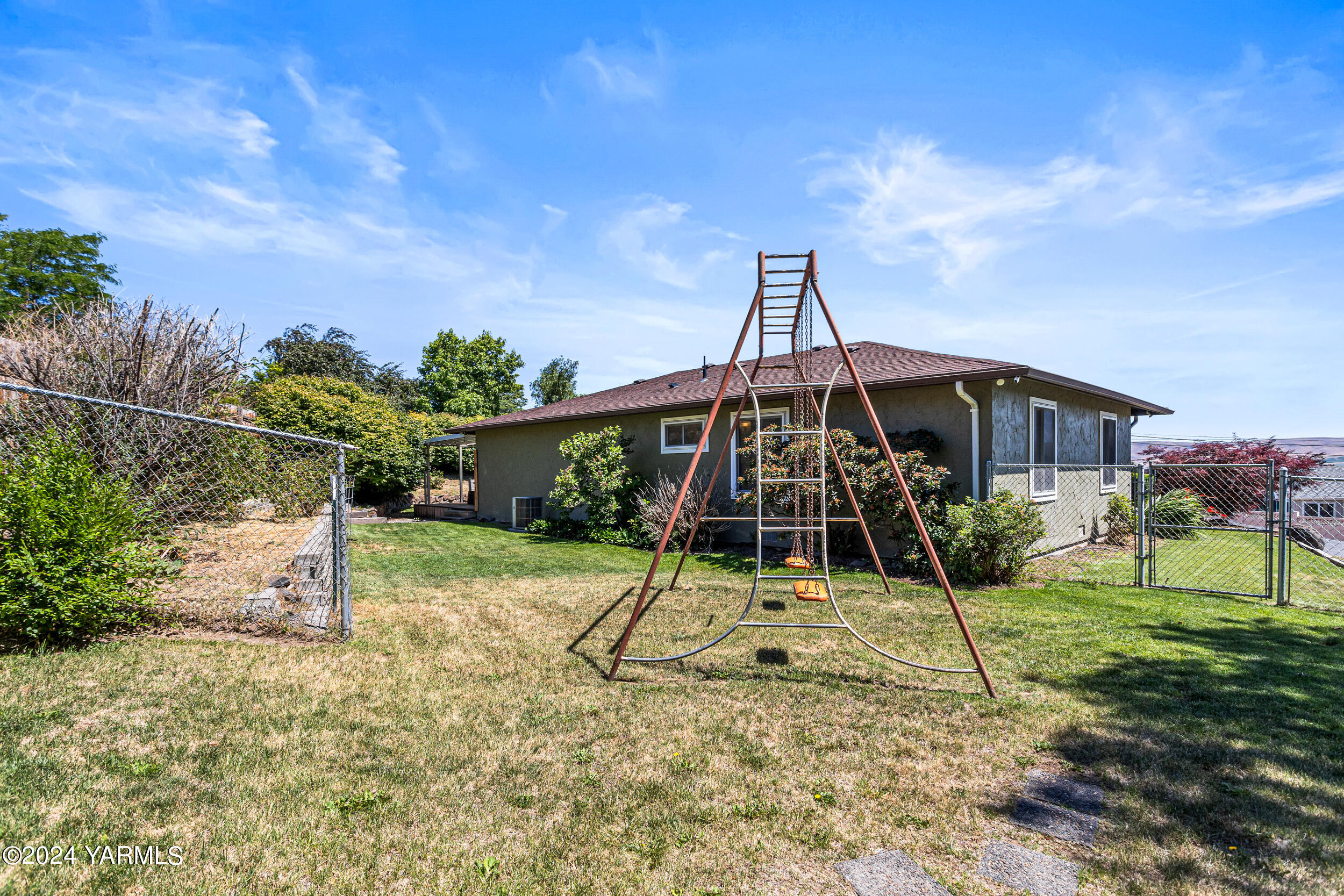 207 N 86th Ave
