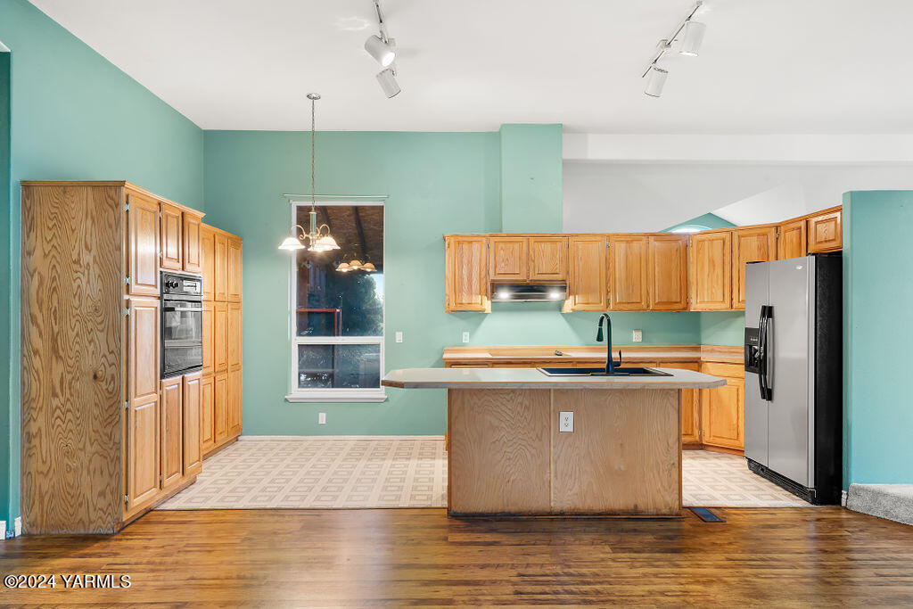 4111 Bell Rd