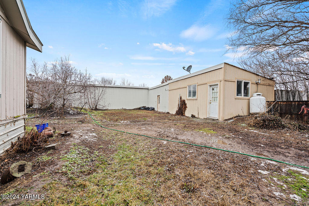 4111 Bell Rd