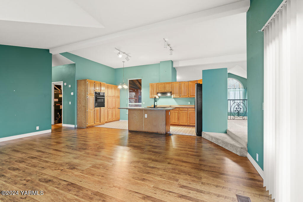 4111 Bell Rd