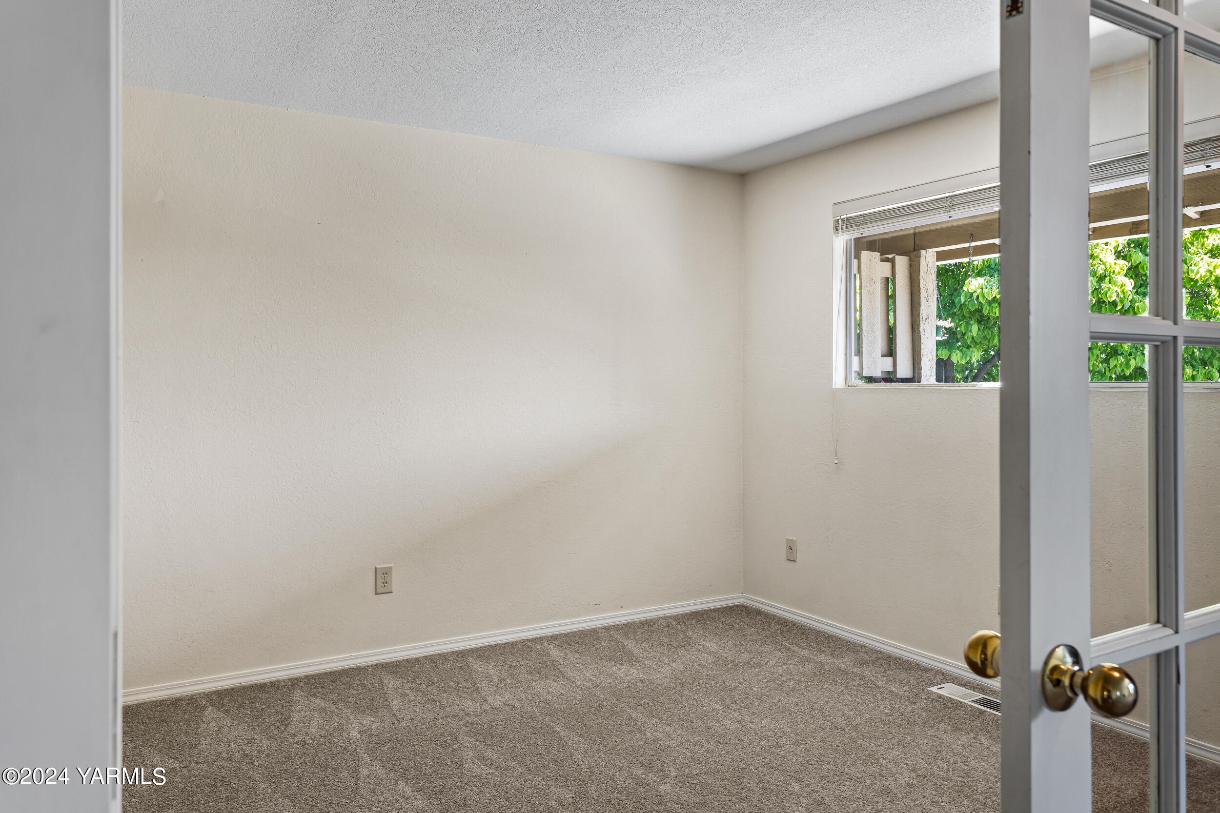 623 N 50th Ave