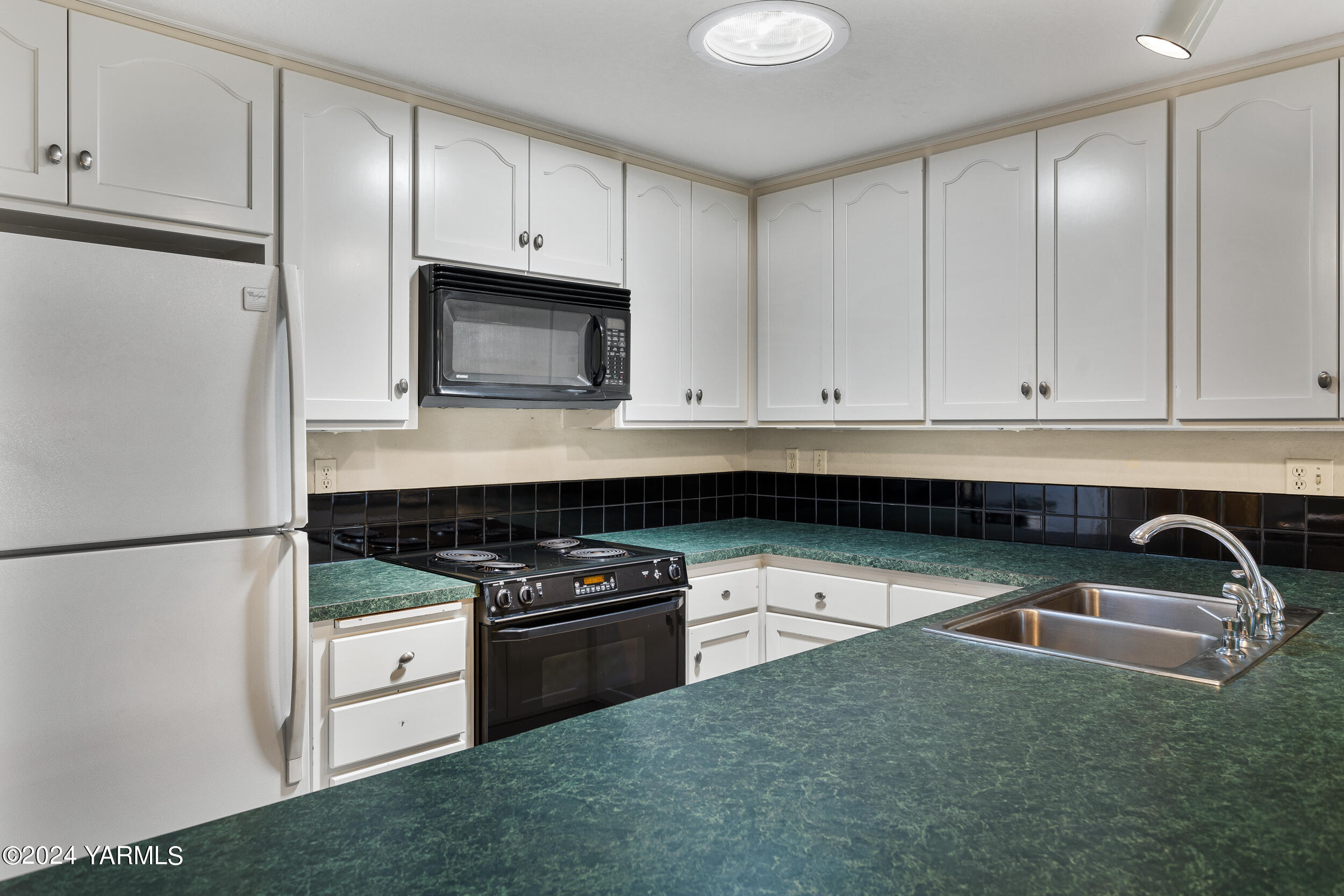 623 N 50th Ave