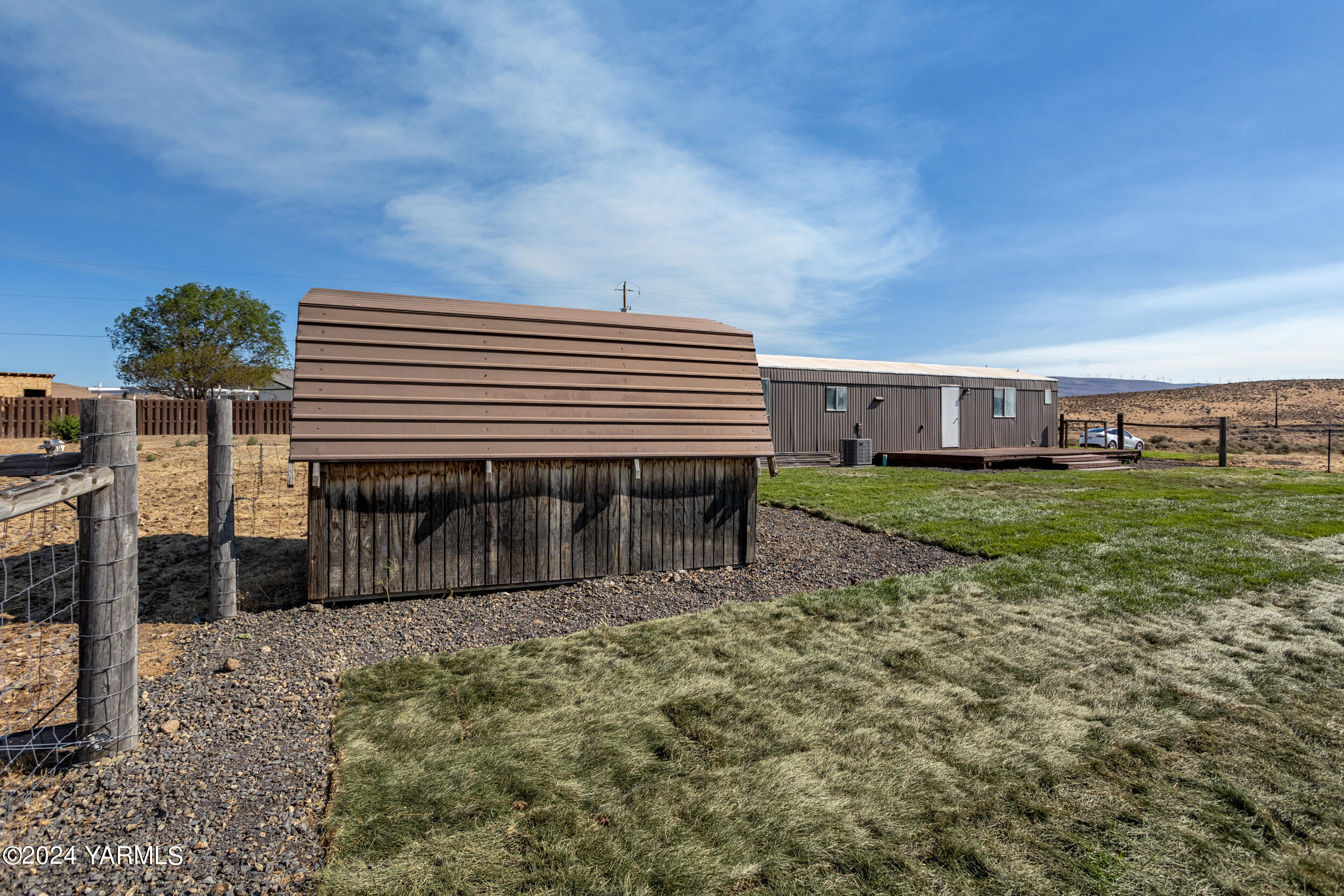 33 Hidden Acres Dr