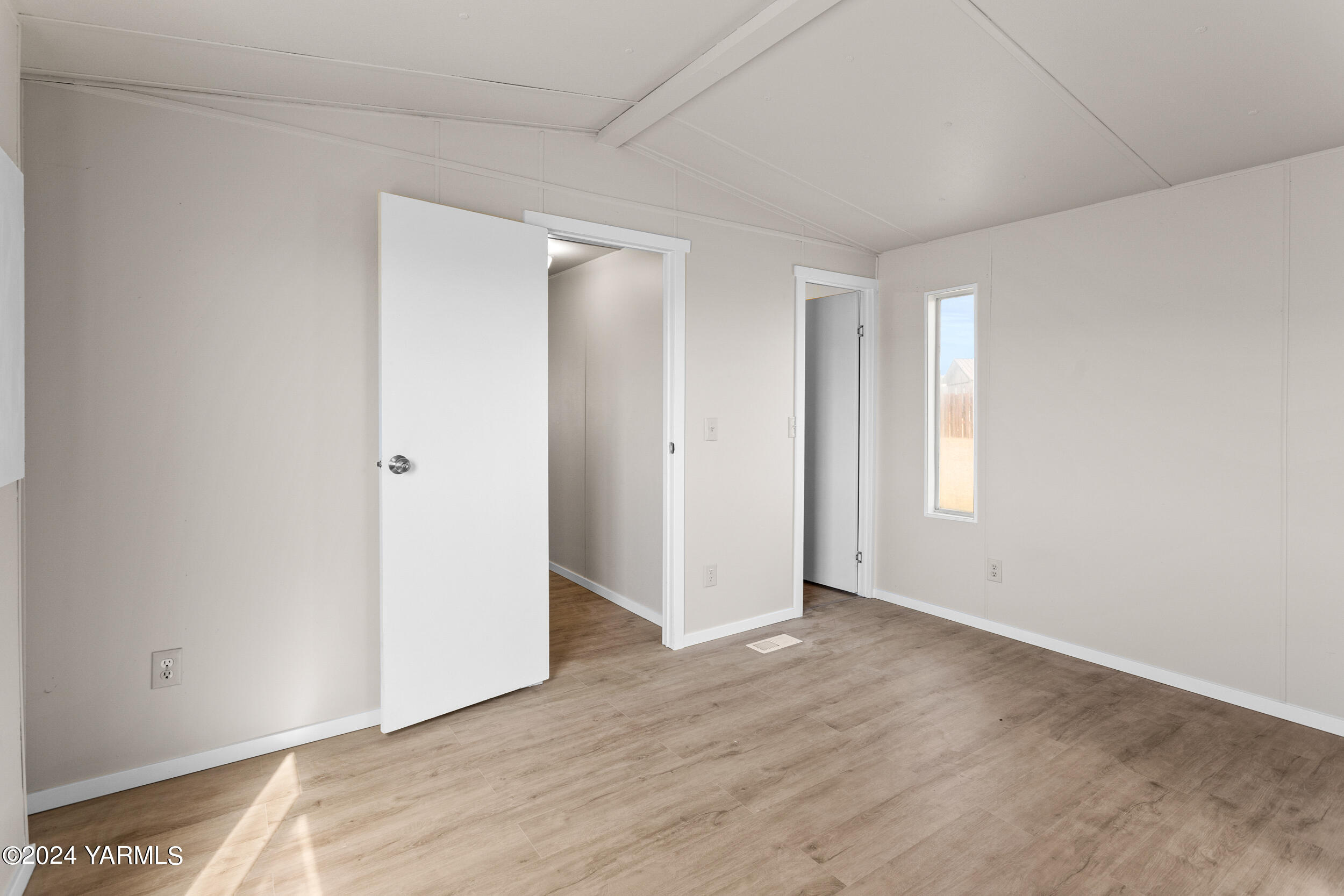 33 Hidden Acres Dr