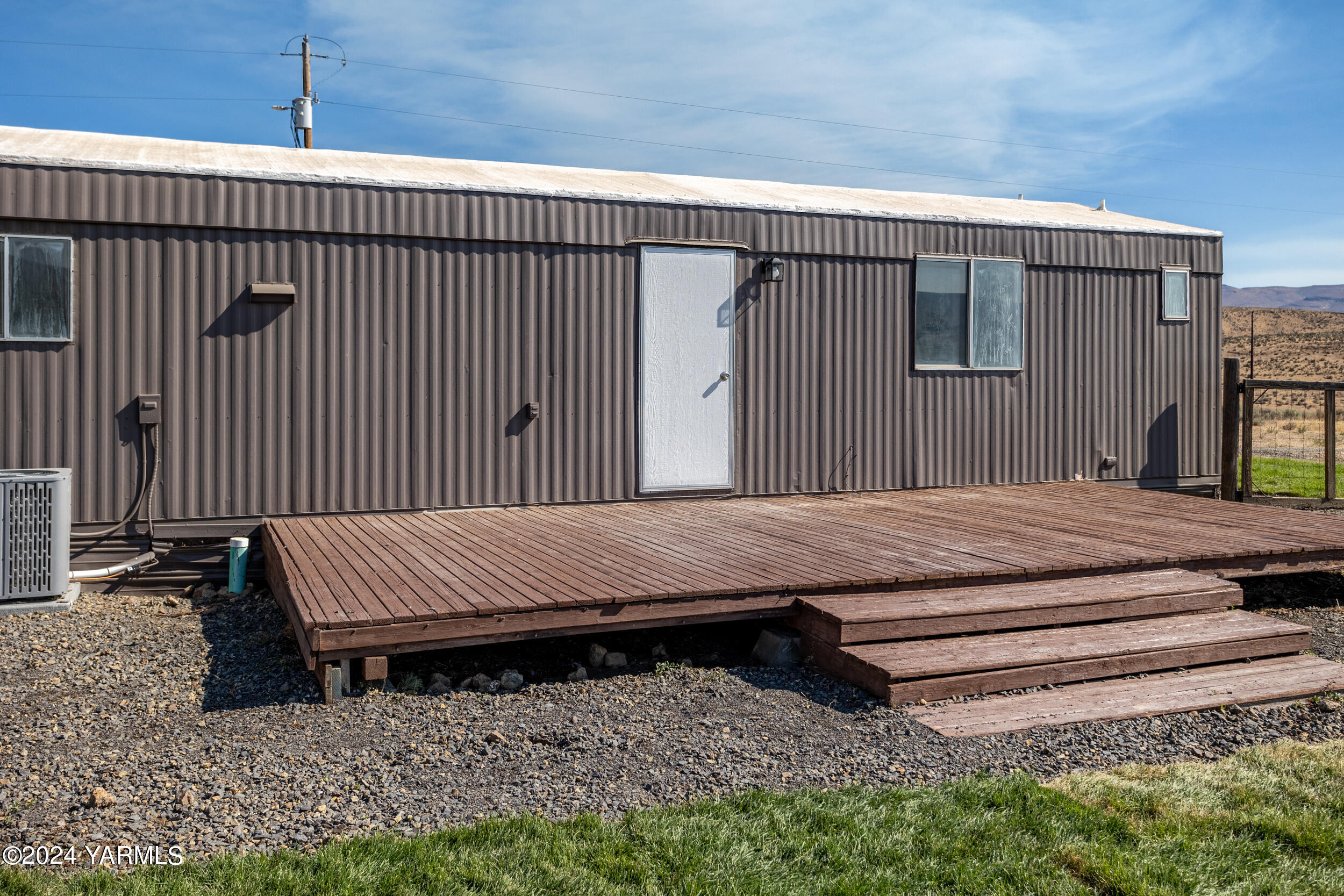33 Hidden Acres Dr