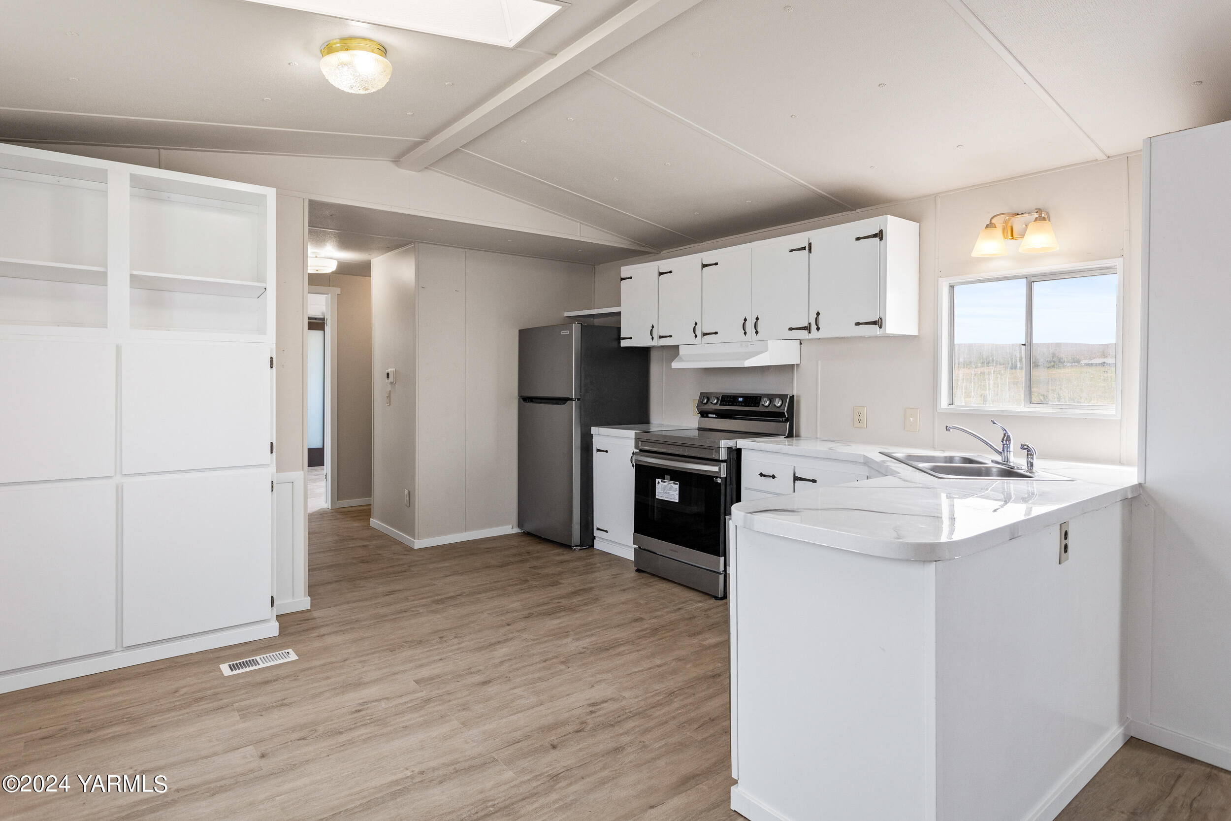 33 Hidden Acres Dr