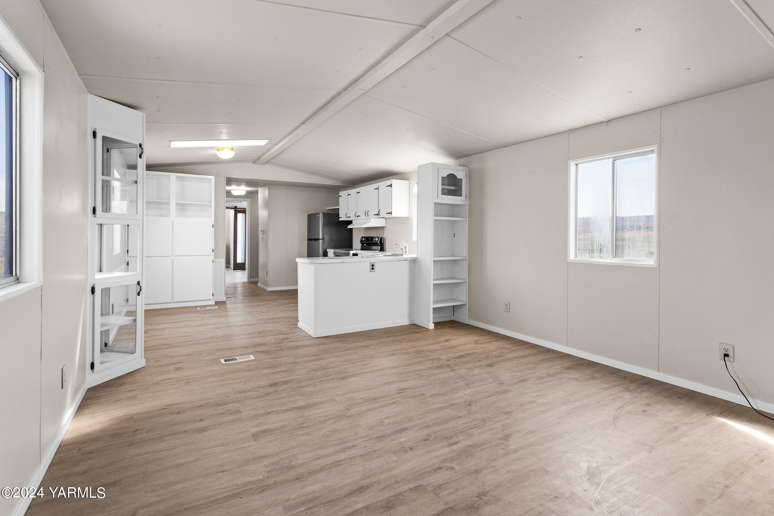 33 Hidden Acres Dr