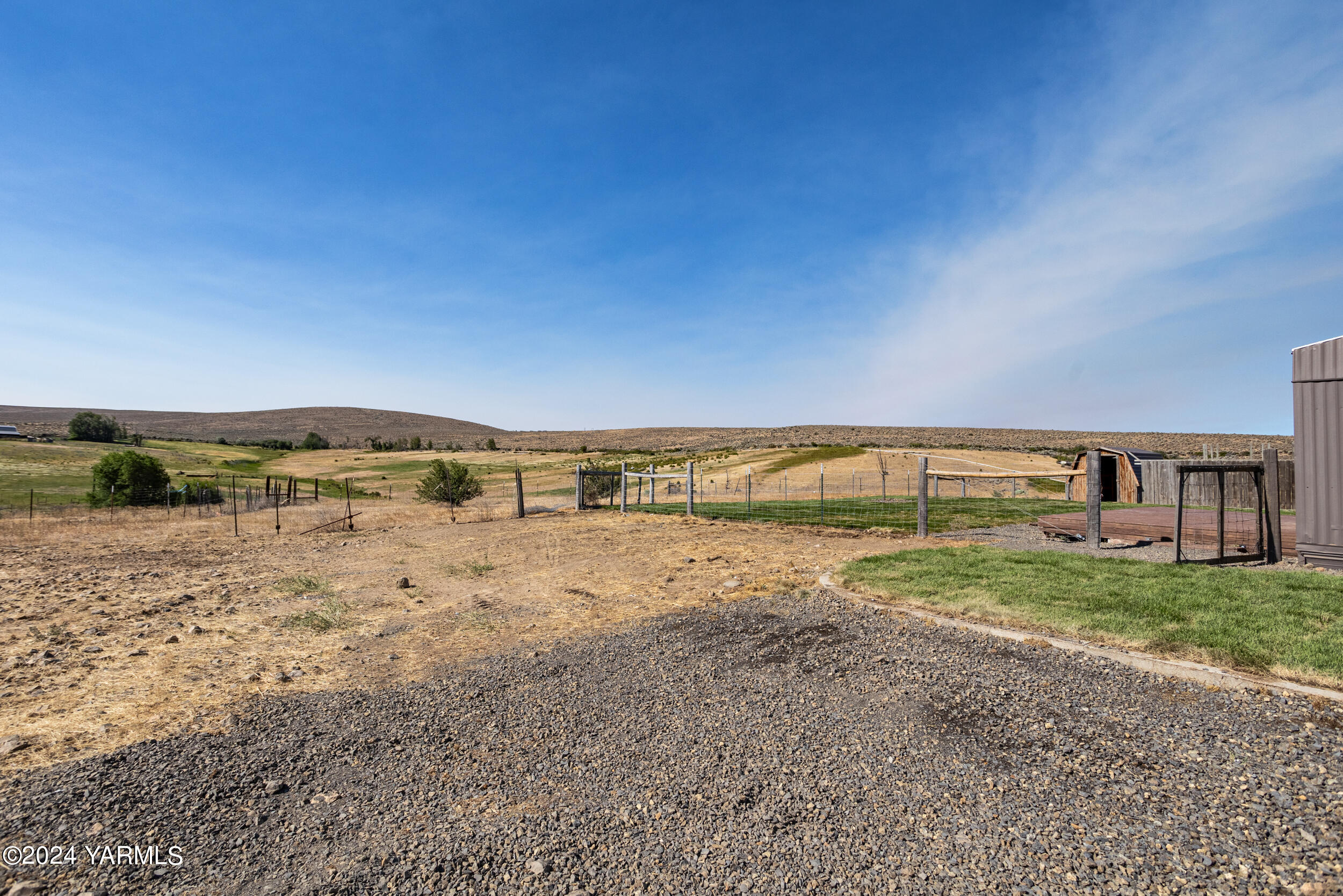 33 Hidden Acres Dr
