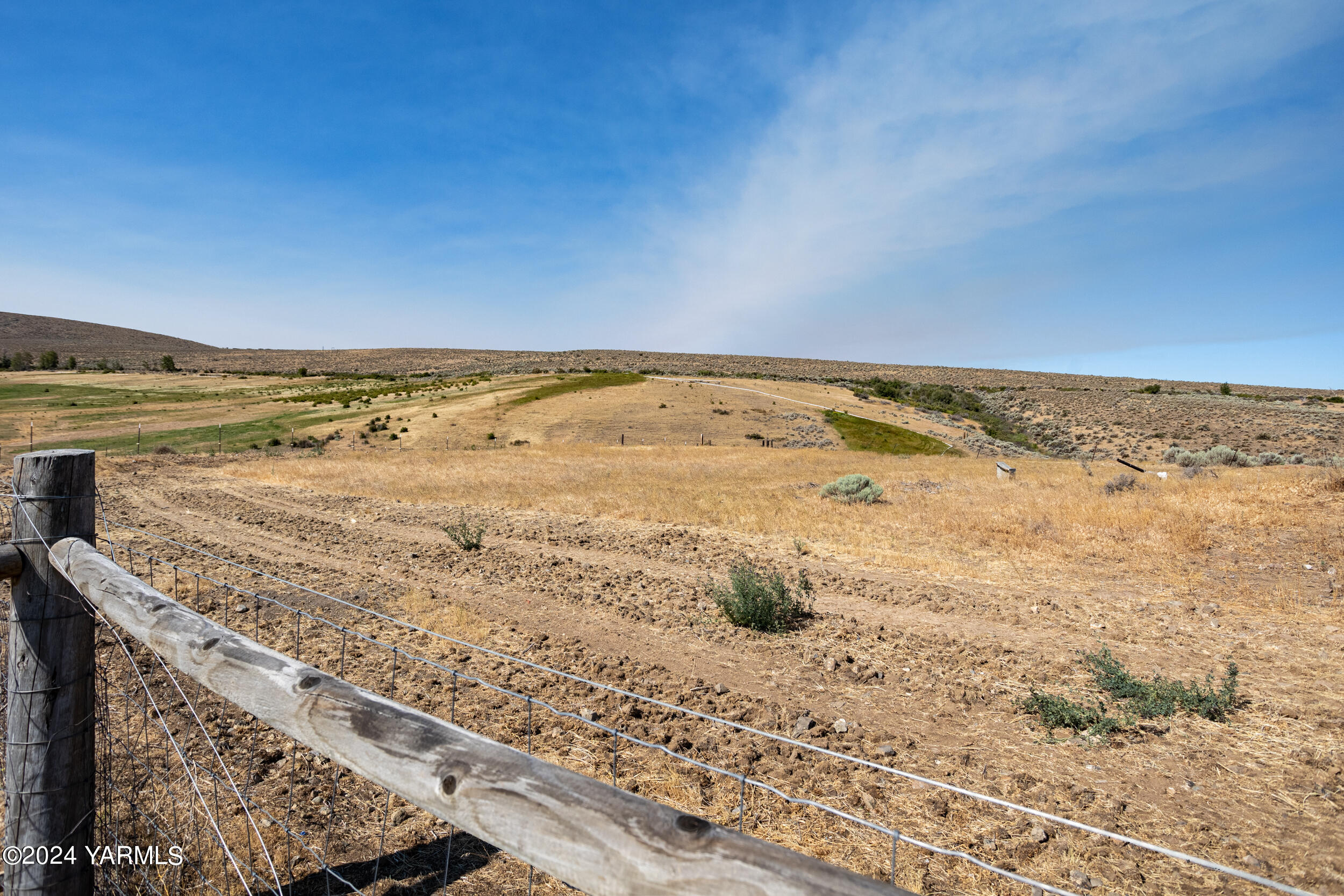 33 Hidden Acres Dr