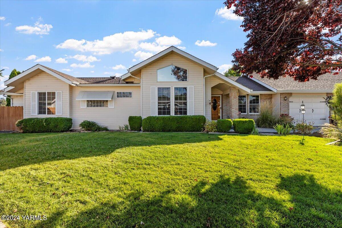 219 Clover Pl