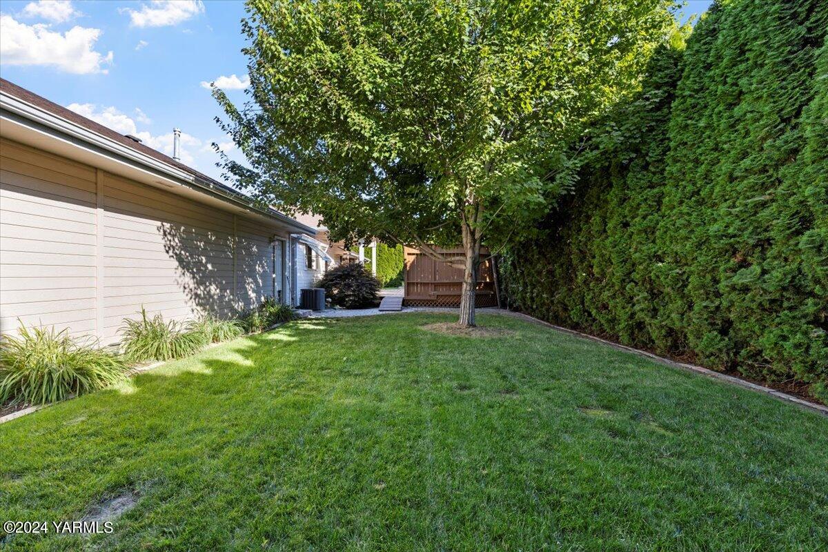 219 Clover Pl