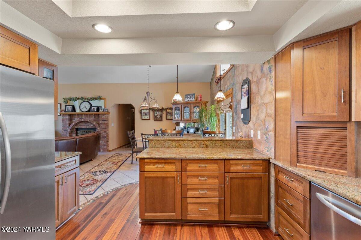 219 Clover Pl