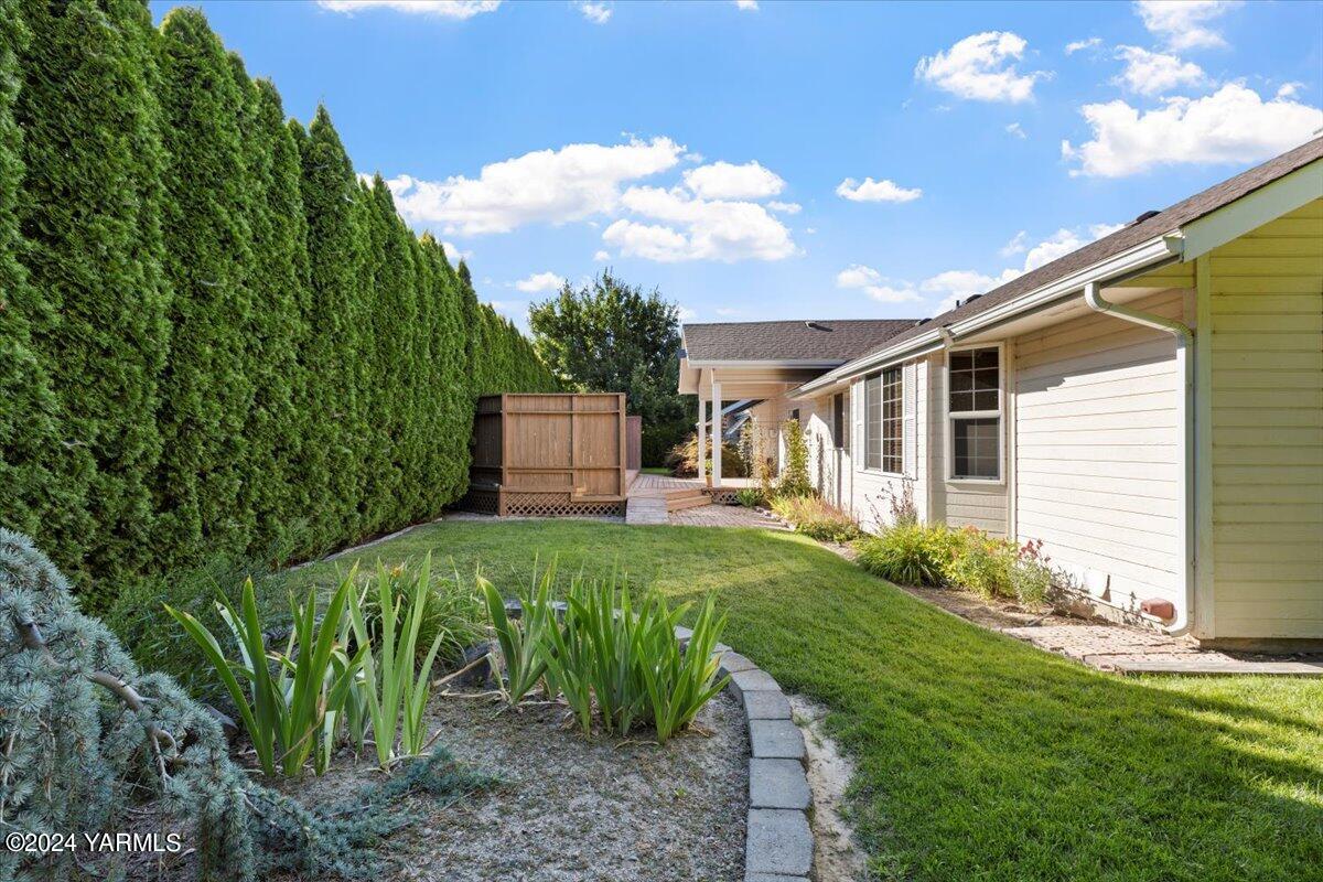 219 Clover Pl