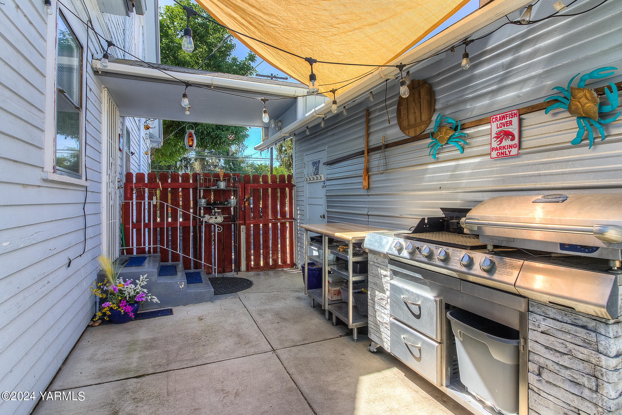 205 S 32nd Ave