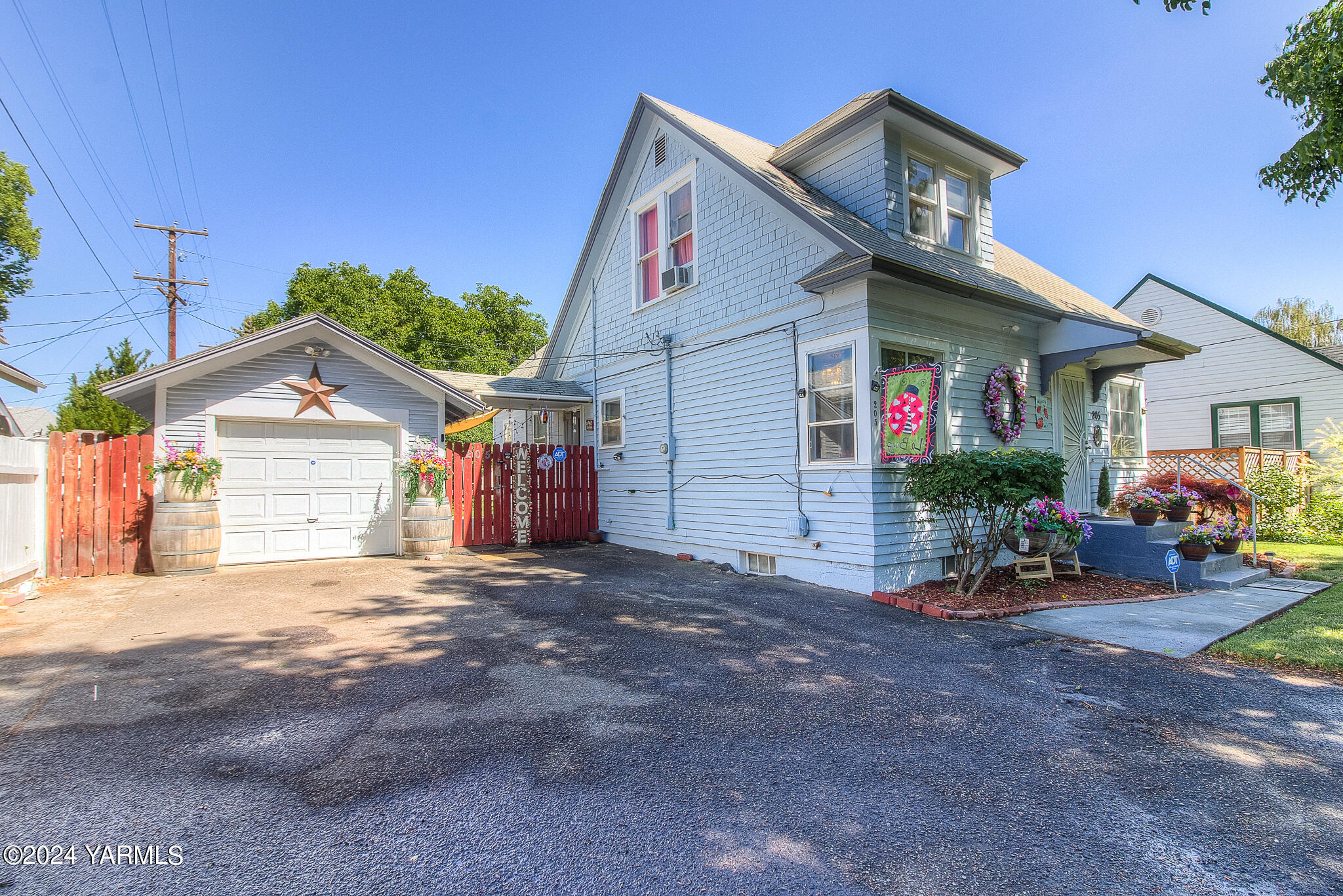 205 S 32nd Ave