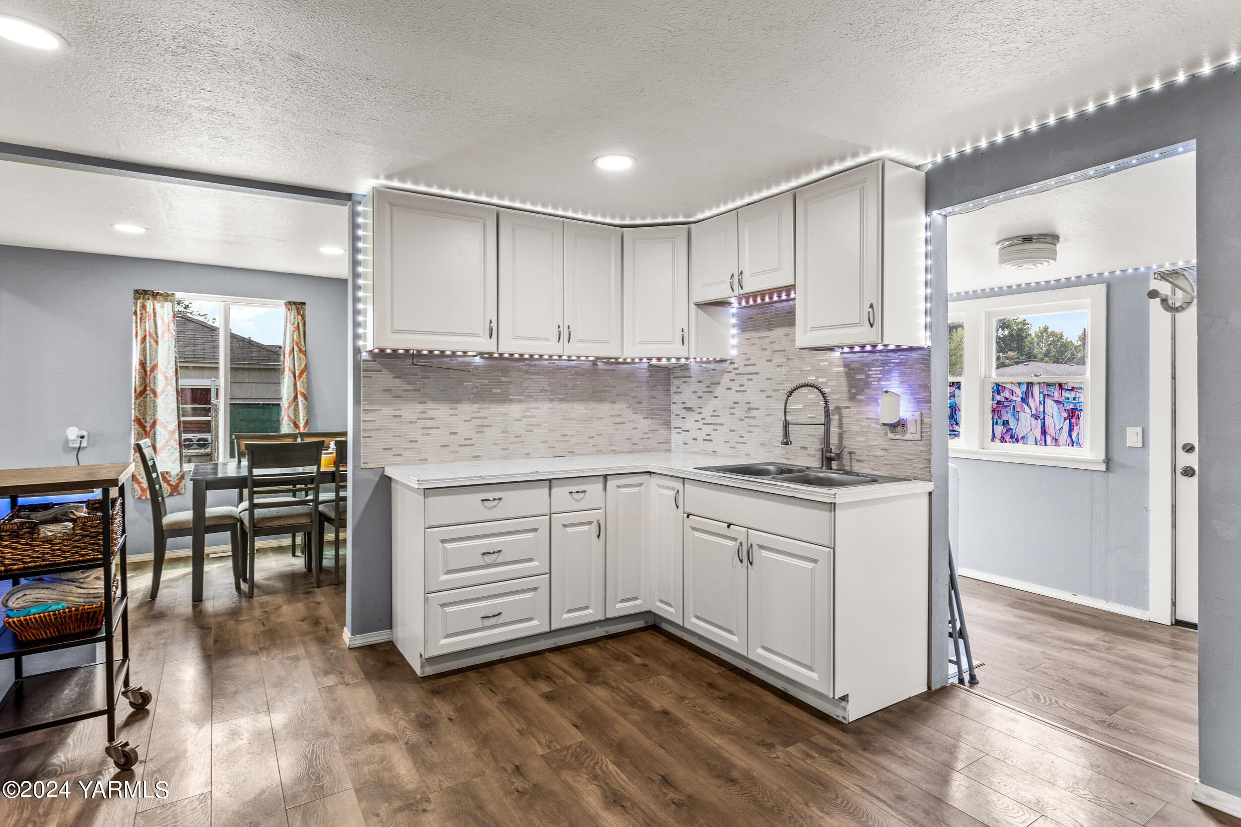 1320 S 14th Ave