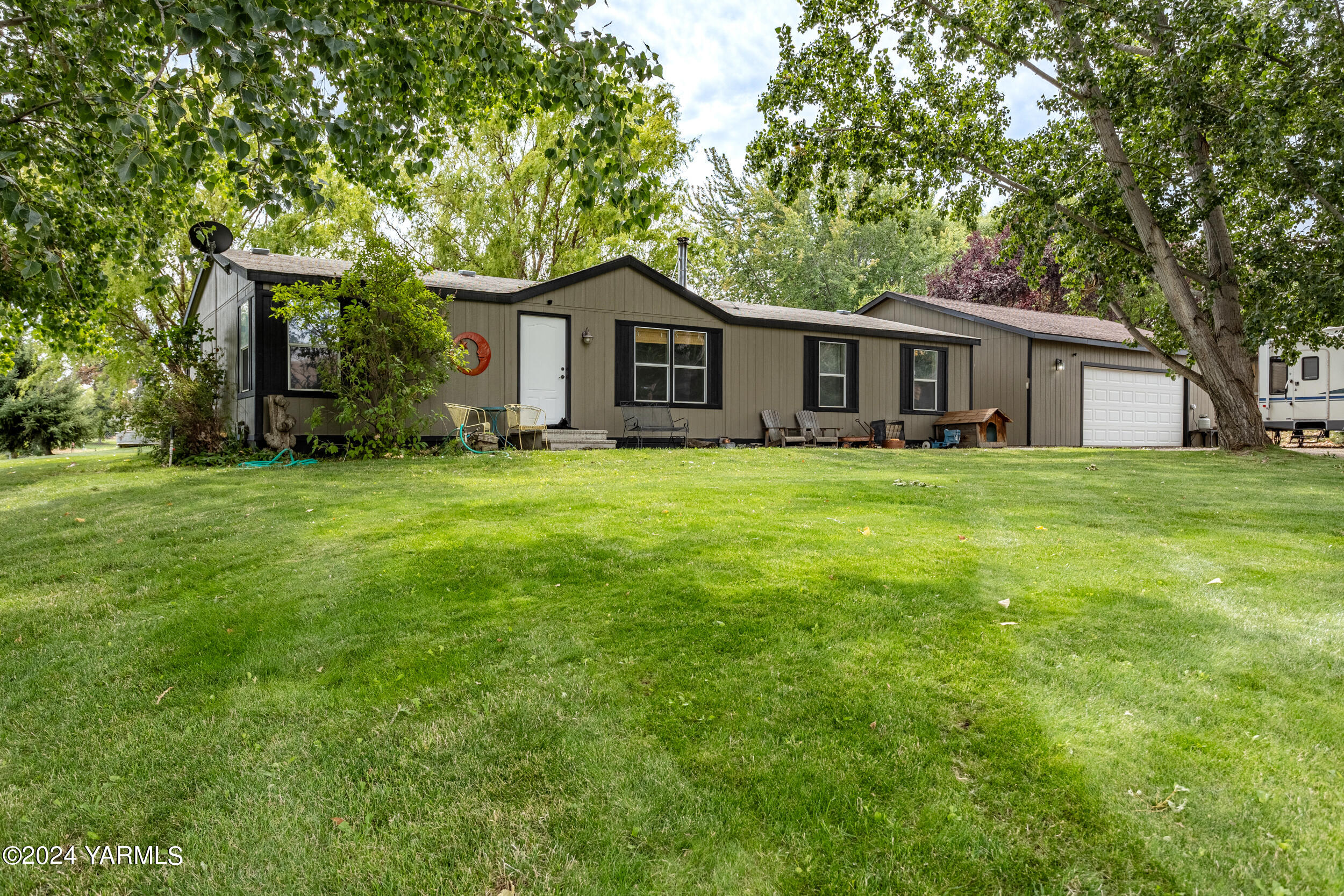 1150 Collins Rd