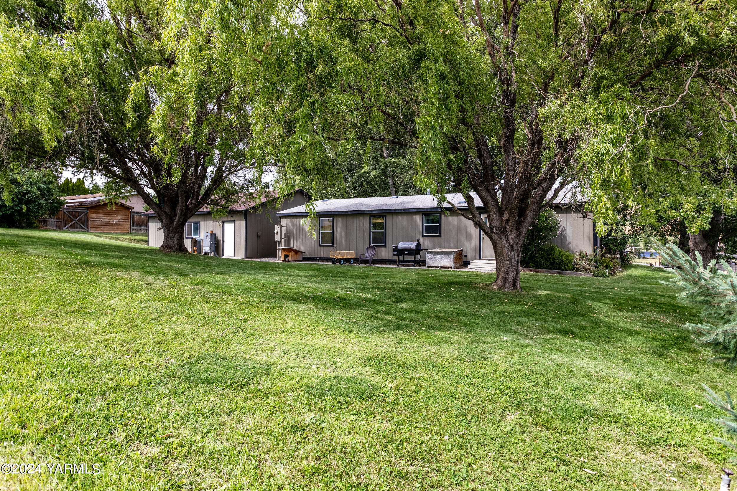 1150 Collins Rd