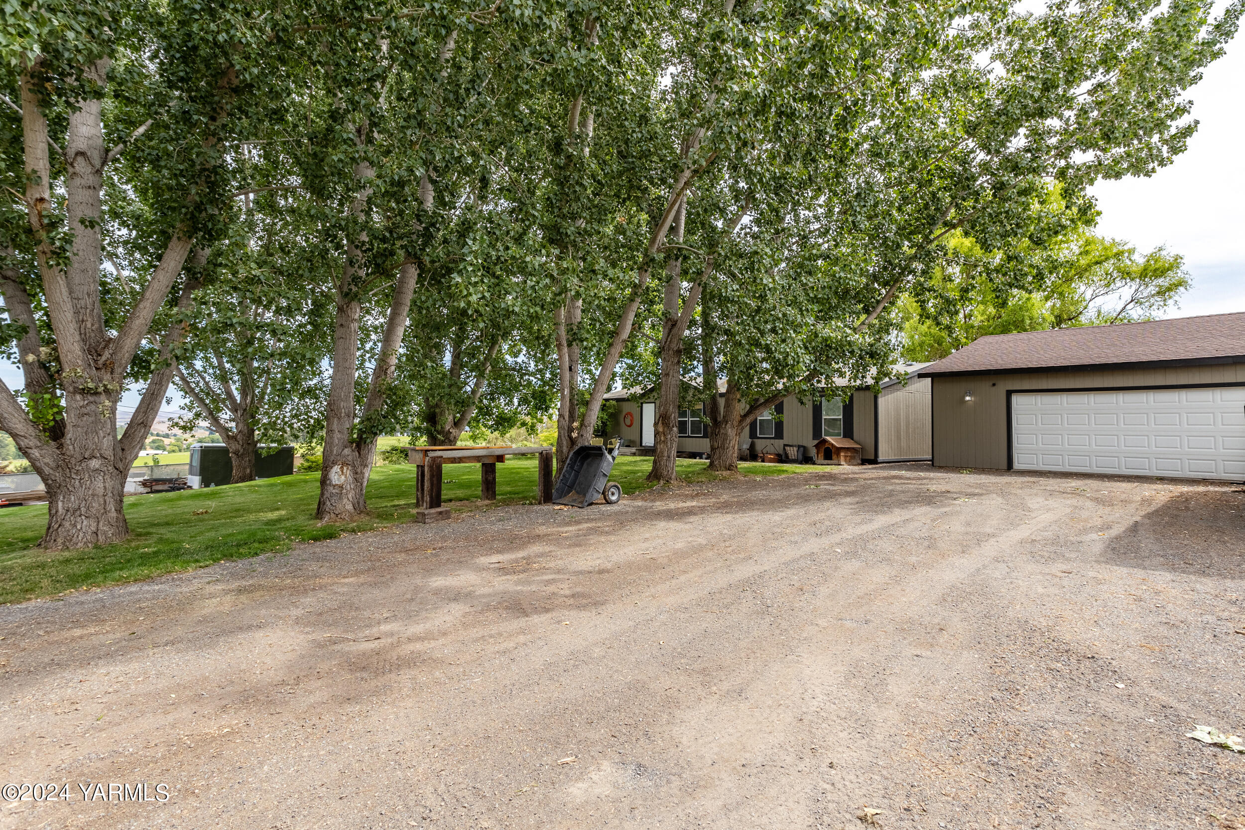 1150 Collins Rd