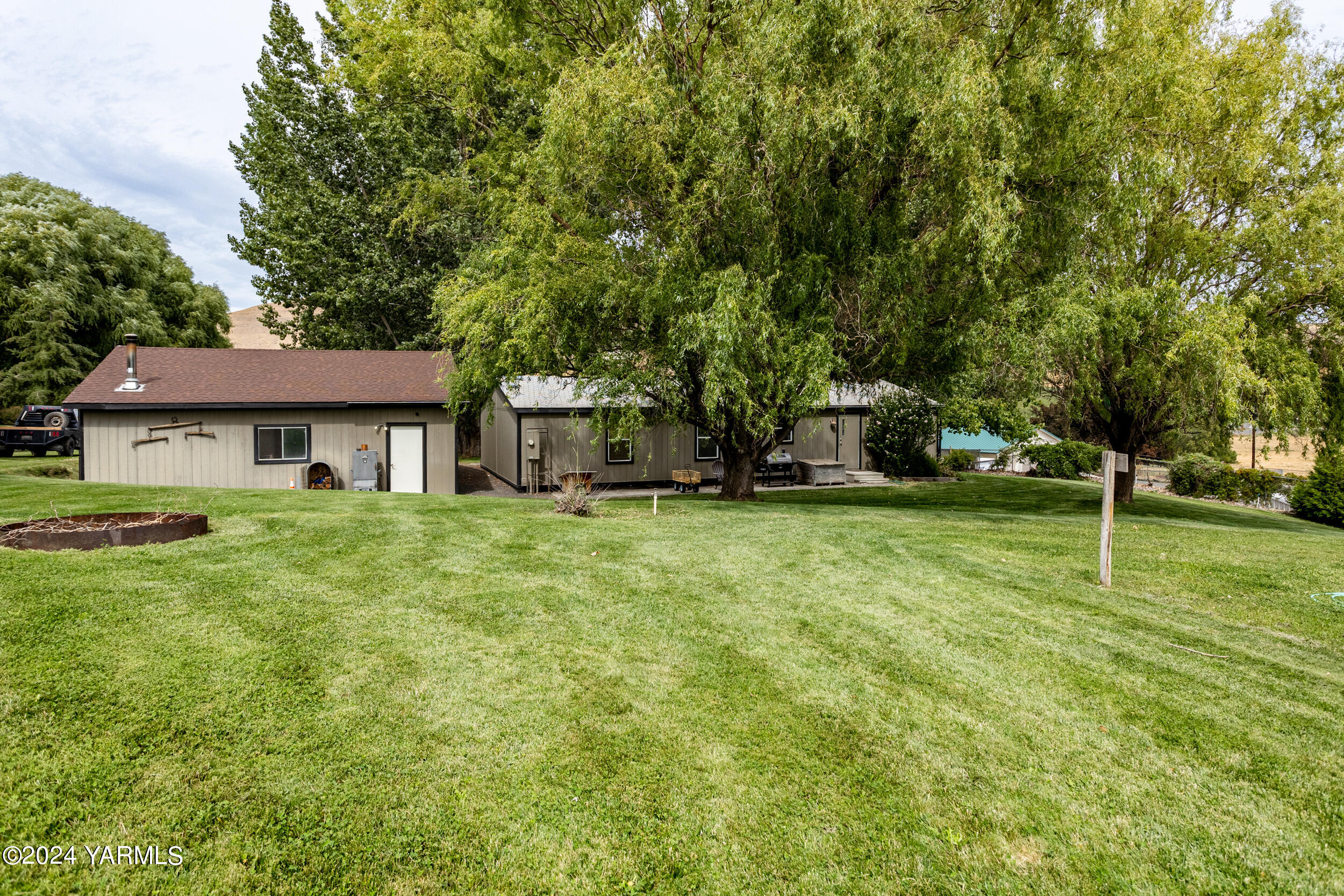 1150 Collins Rd