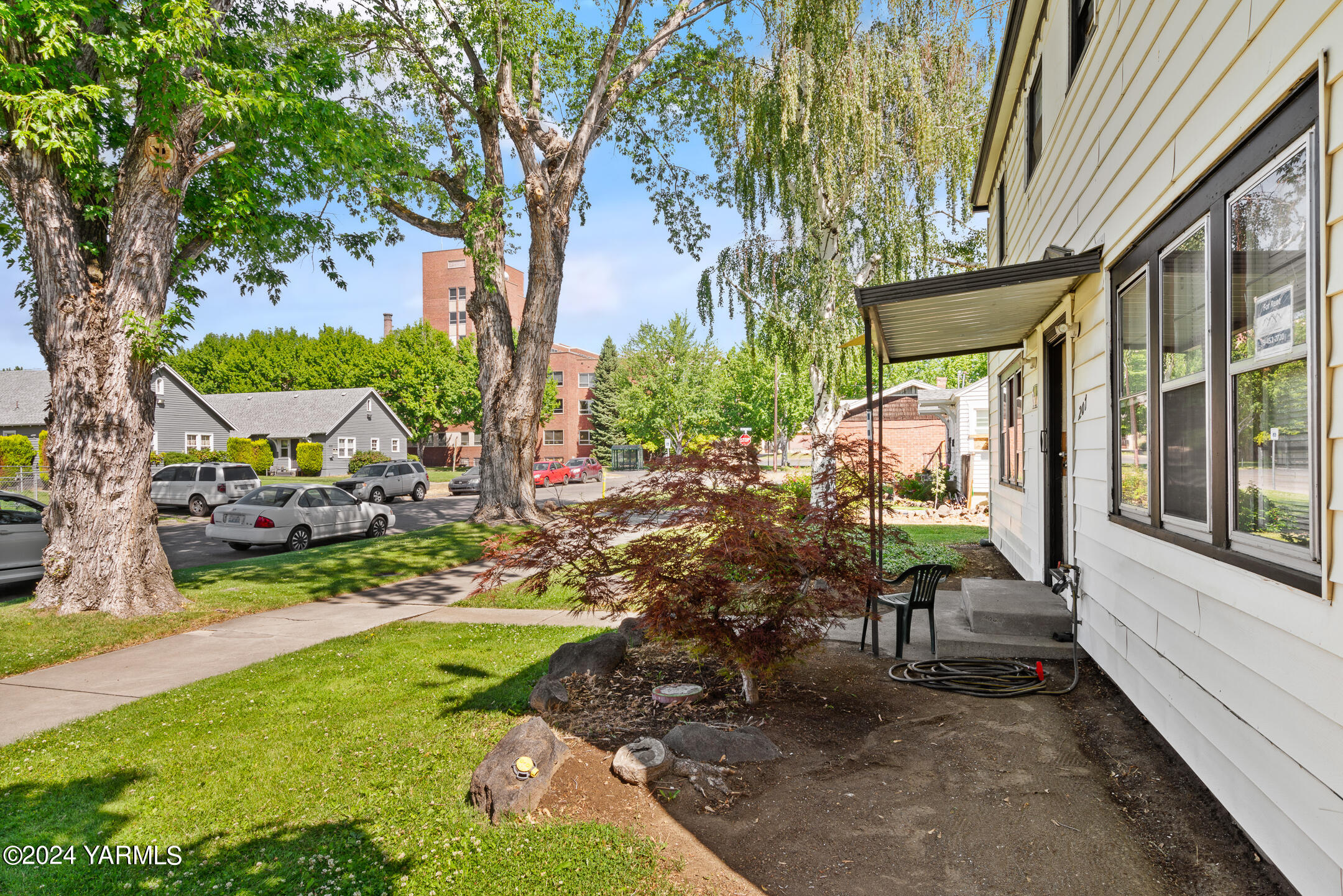 207 S 9th Ave