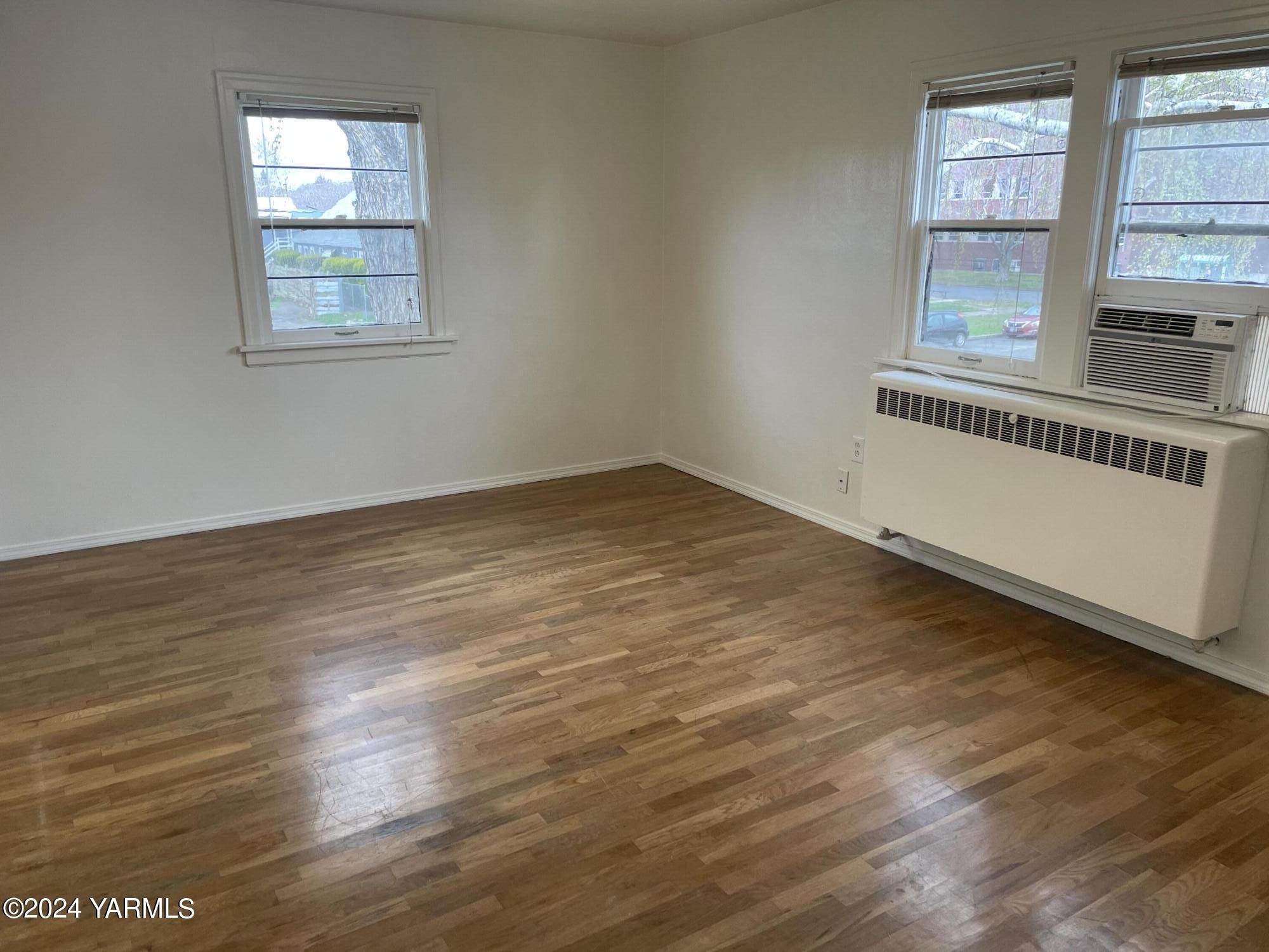 207 S 9th Ave