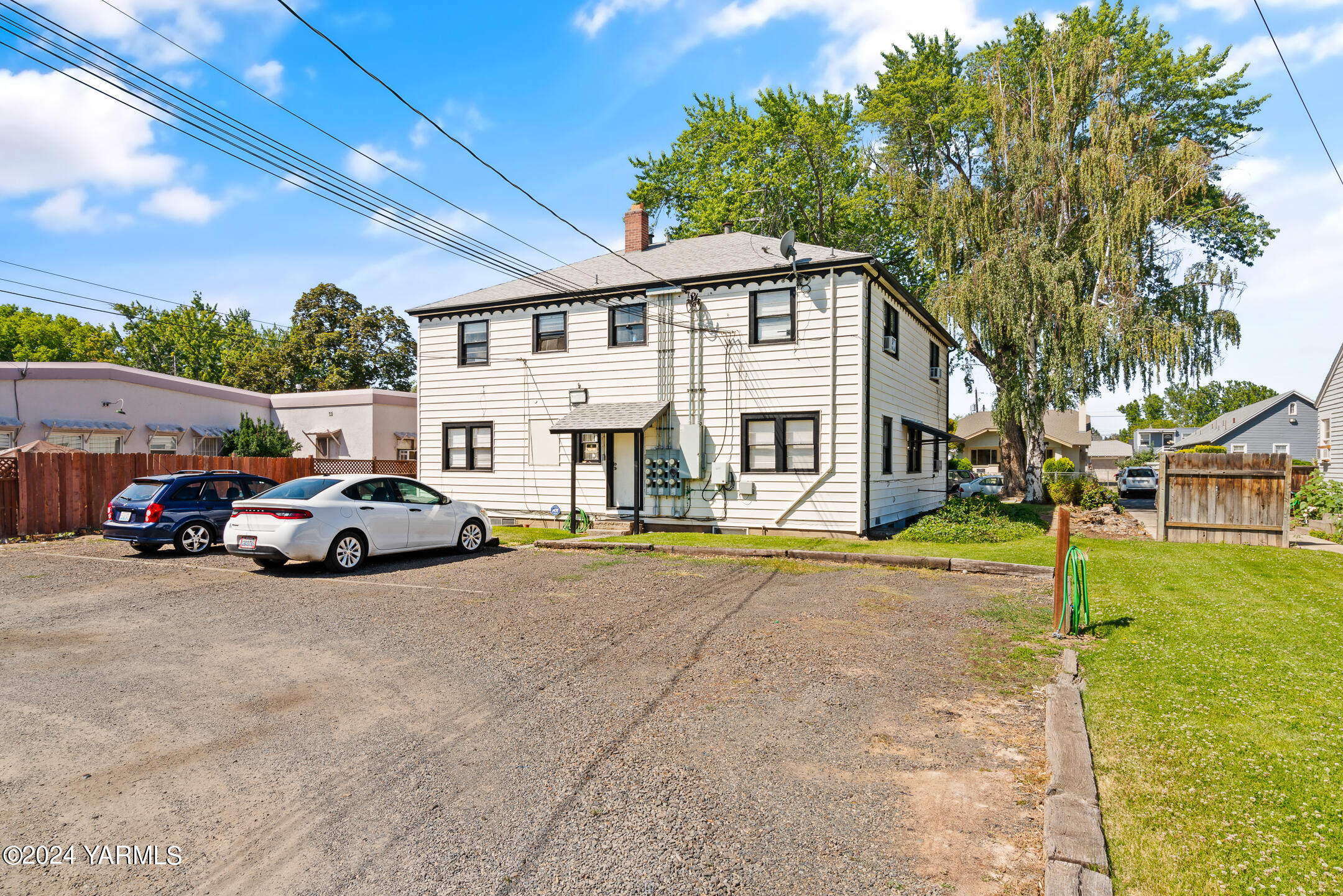 207 S 9th Ave