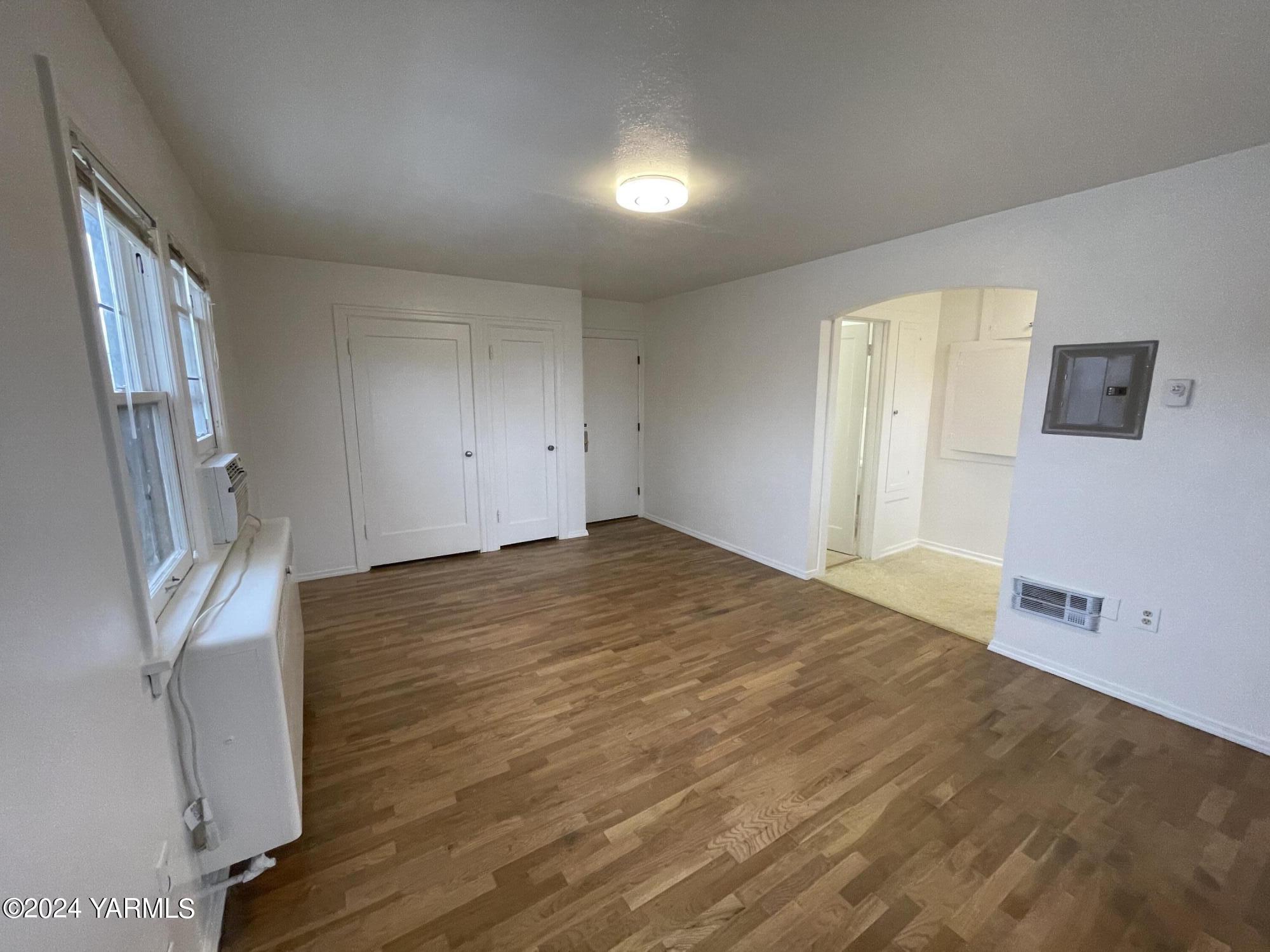 207 S 9th Ave