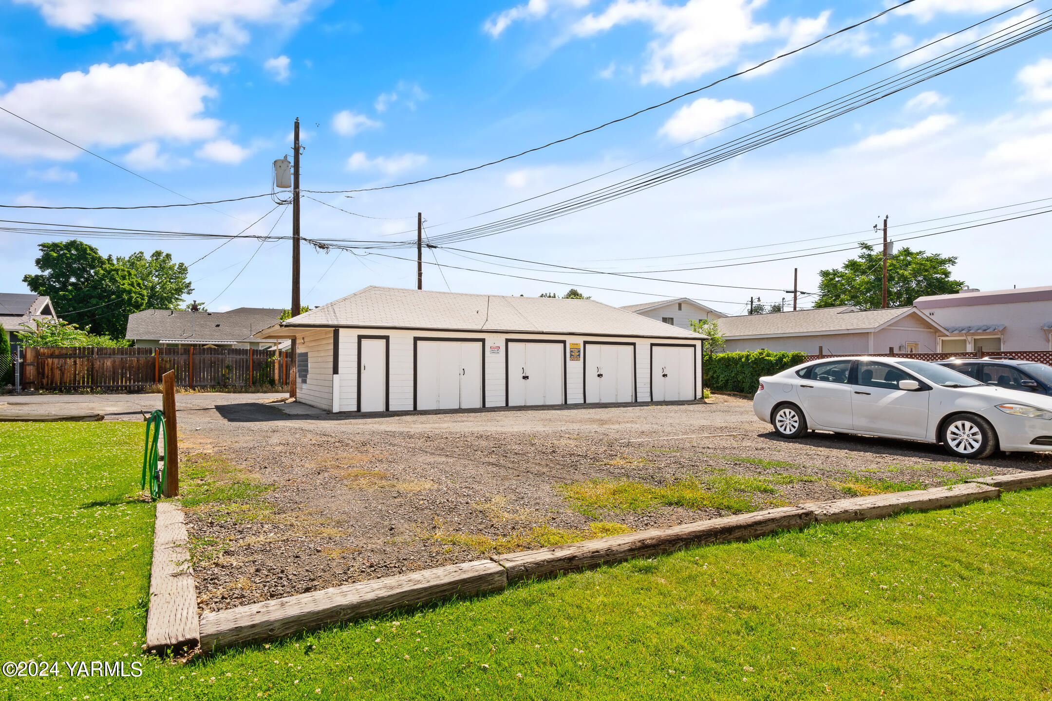 207 S 9th Ave