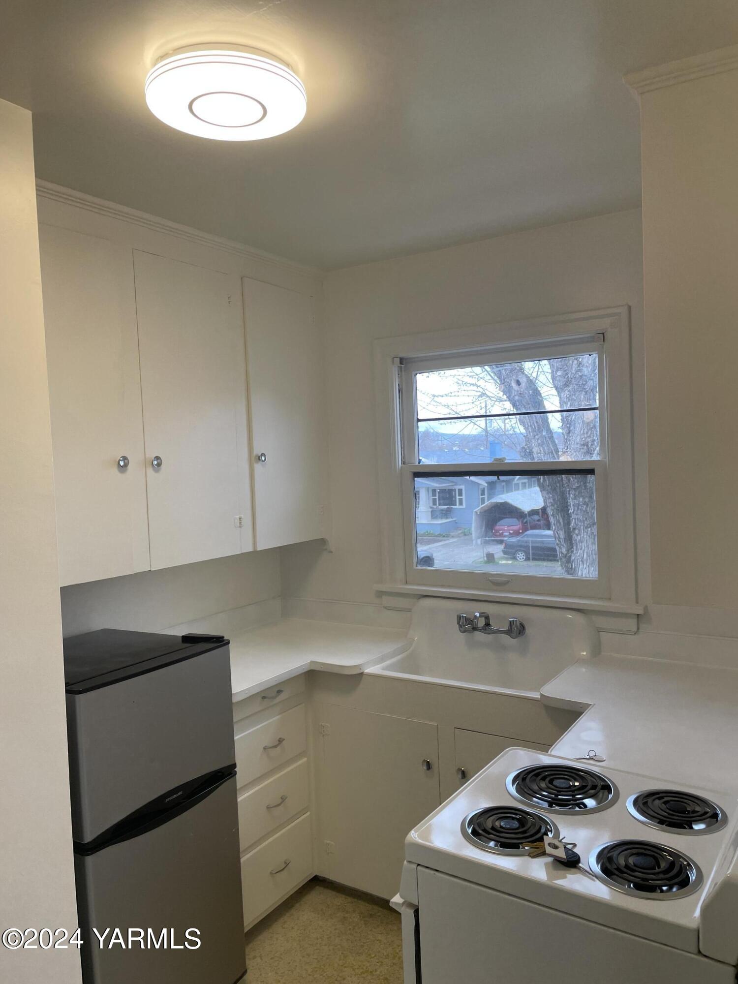 207 S 9th Ave
