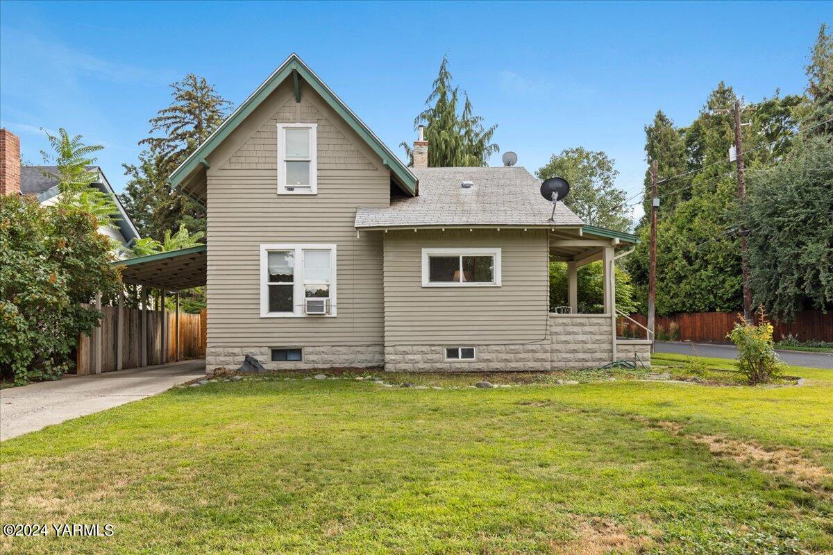 209 N 21st Ave