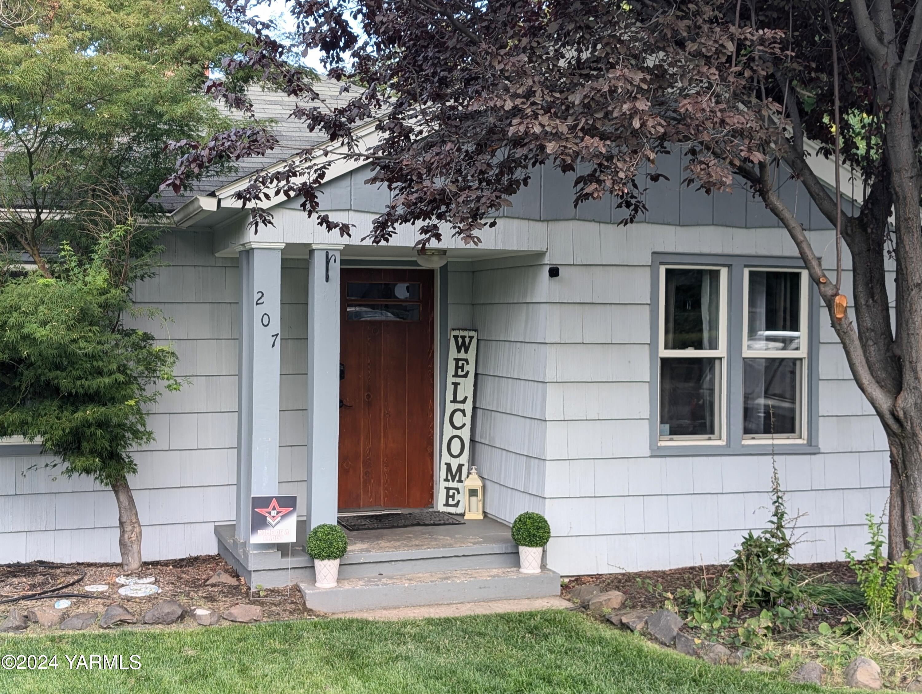 207 N 36th Ave