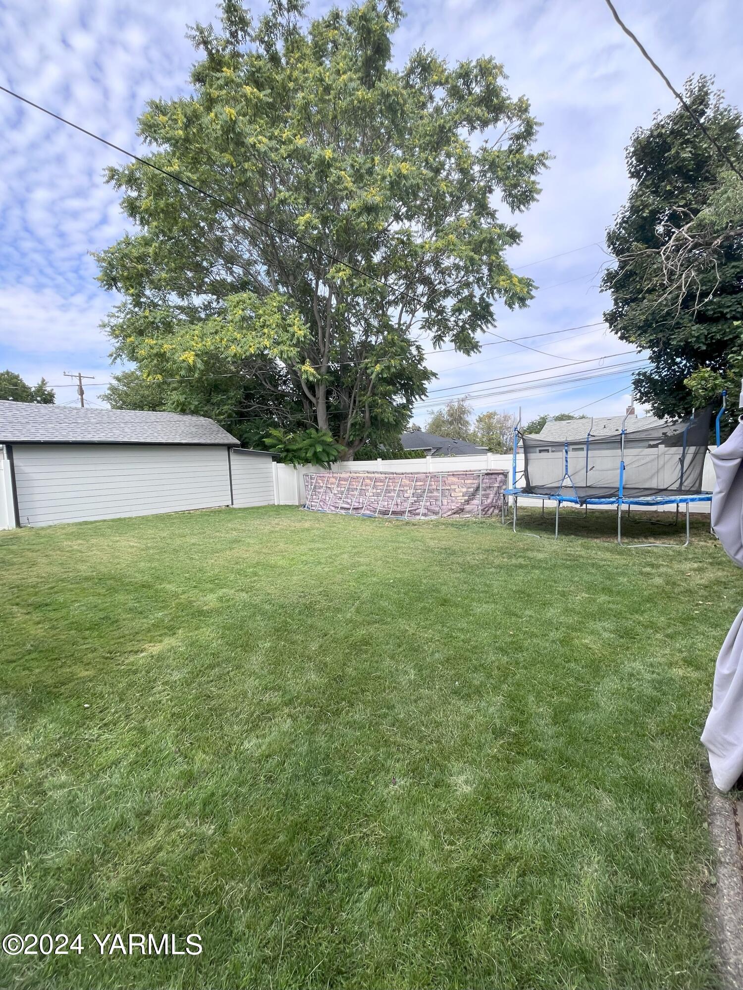 207 N 36th Ave