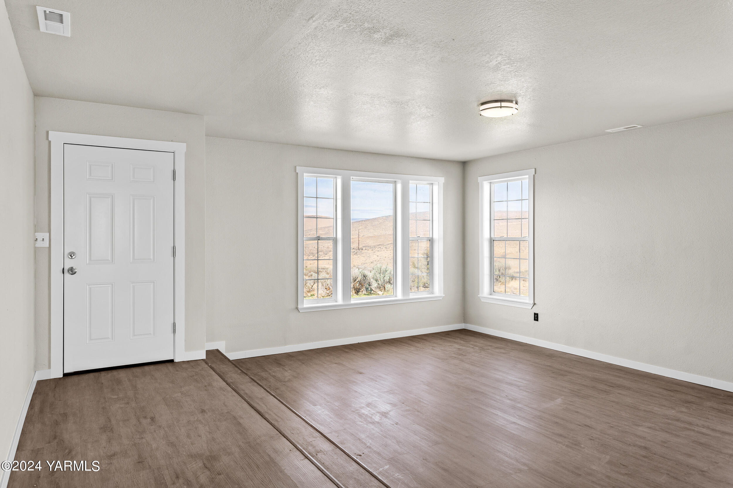 31 Hidden Acres Dr