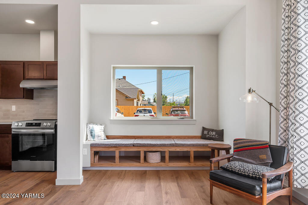 801 N 16th Ave Unit: A