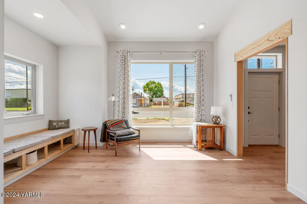 801 N 16th Ave Unit: A