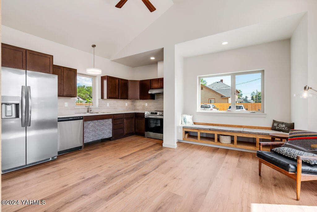 801 N 16th Ave Unit: A